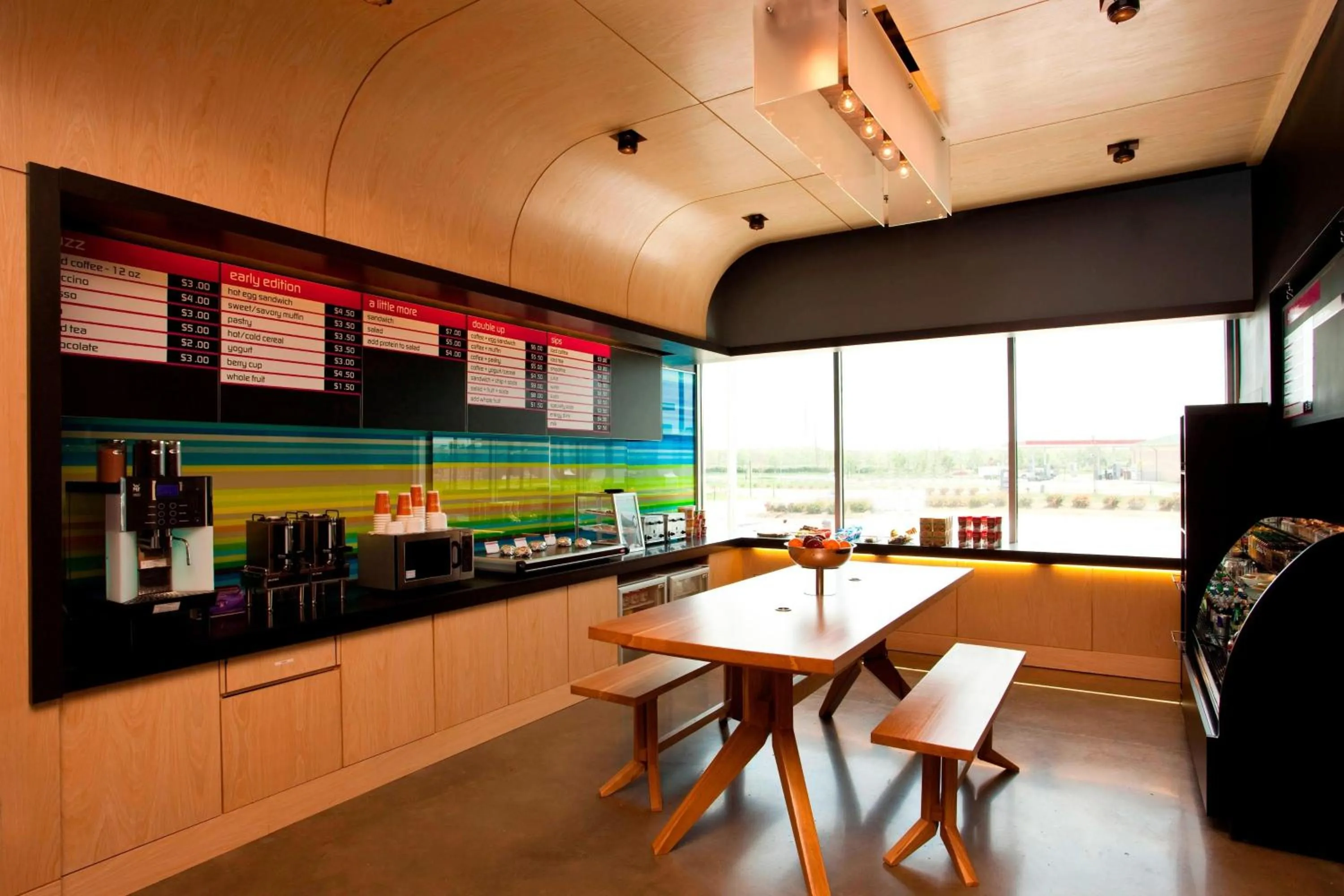 Restaurant/places to eat in Aloft Dulles Airport North