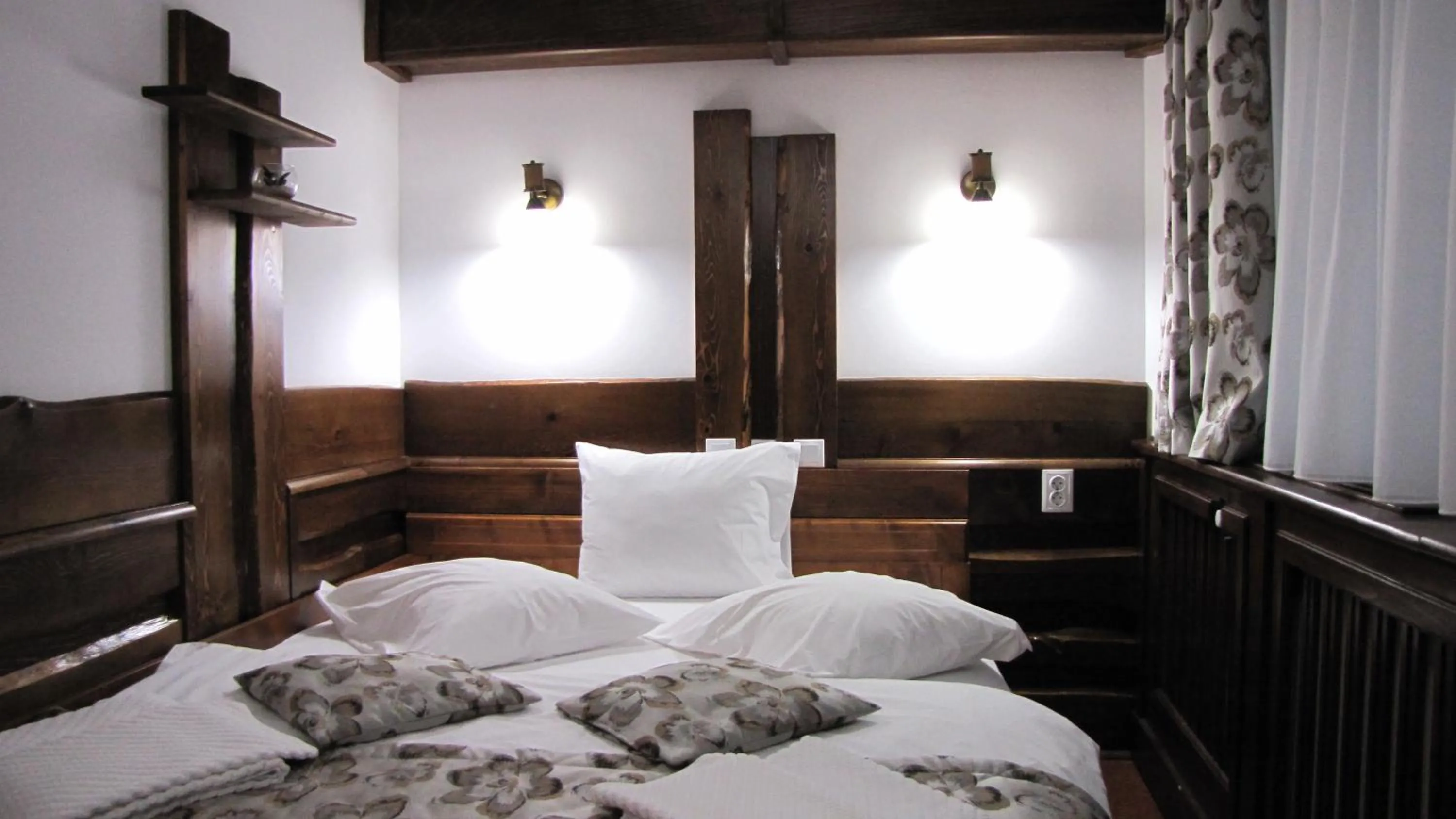 Bed in Villa Elitte Predeal