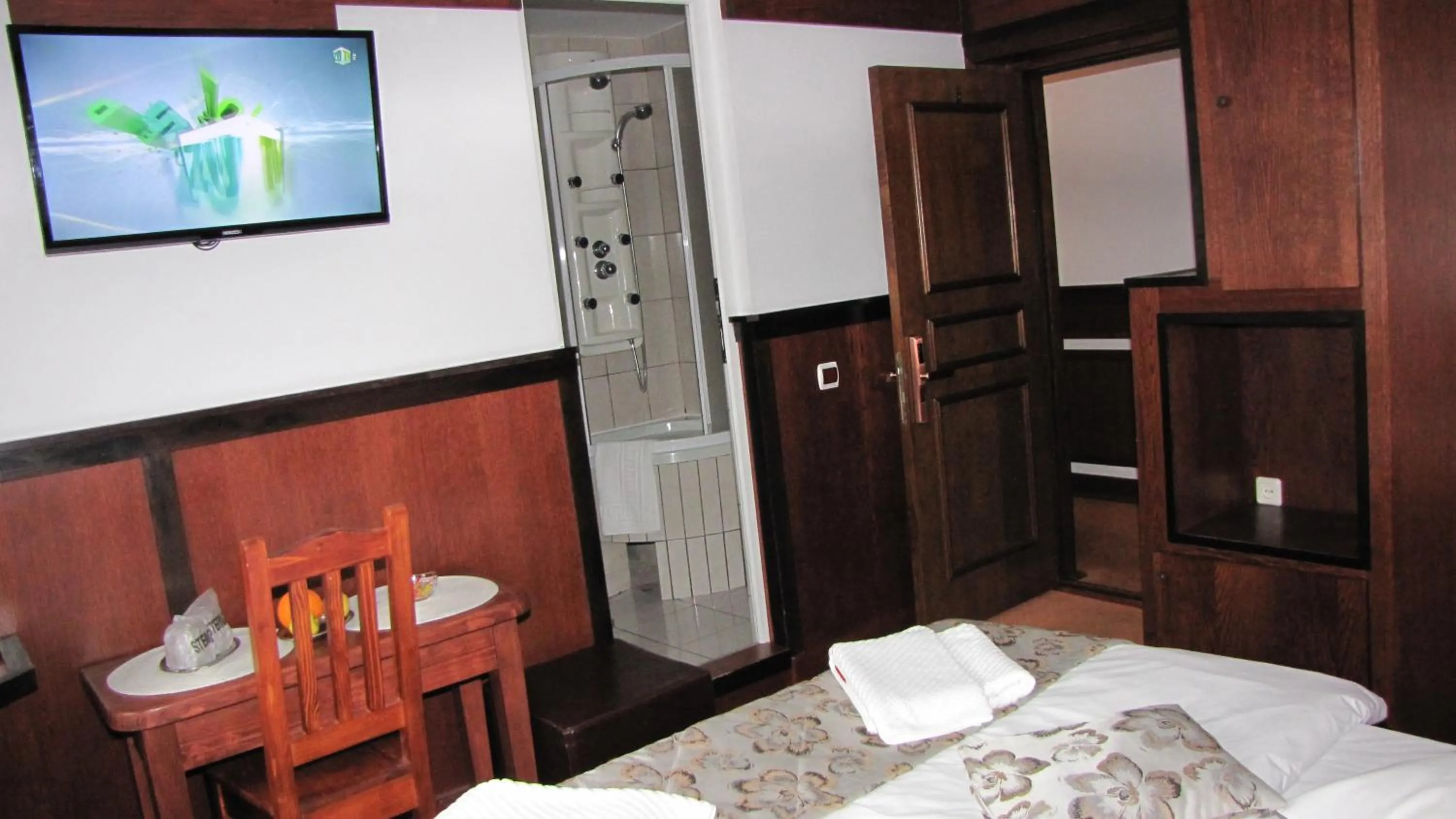 TV and multimedia, Bed in Villa Elitte Predeal