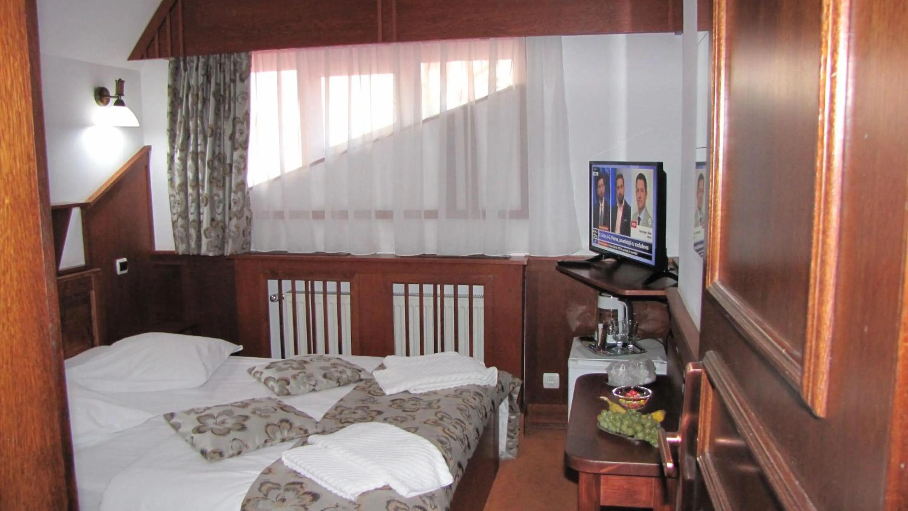 Restaurant/places to eat, Bed in Villa Elitte Predeal