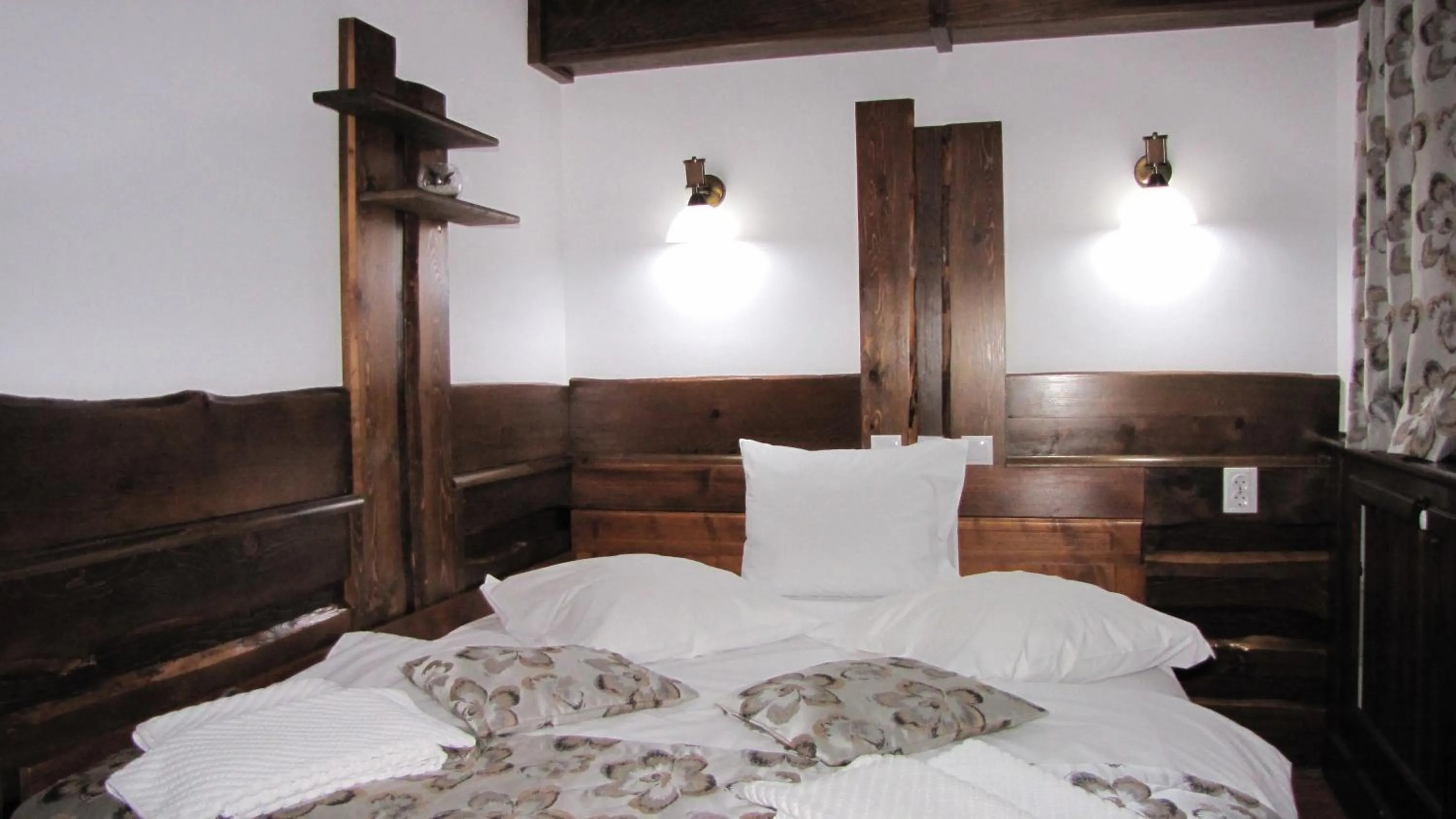 Bed in Villa Elitte Predeal