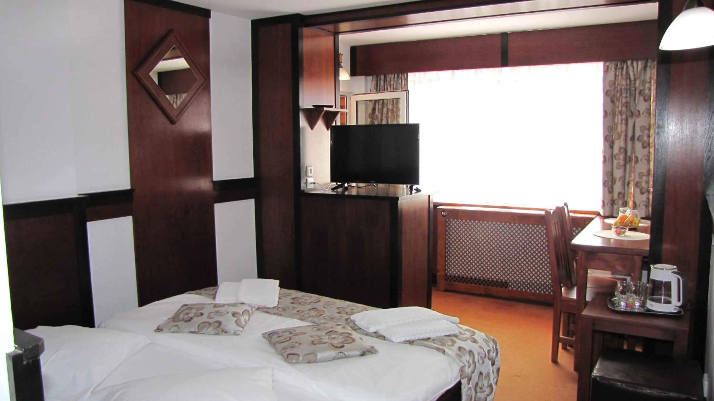Photo of the whole room, Bed in Villa Elitte Predeal