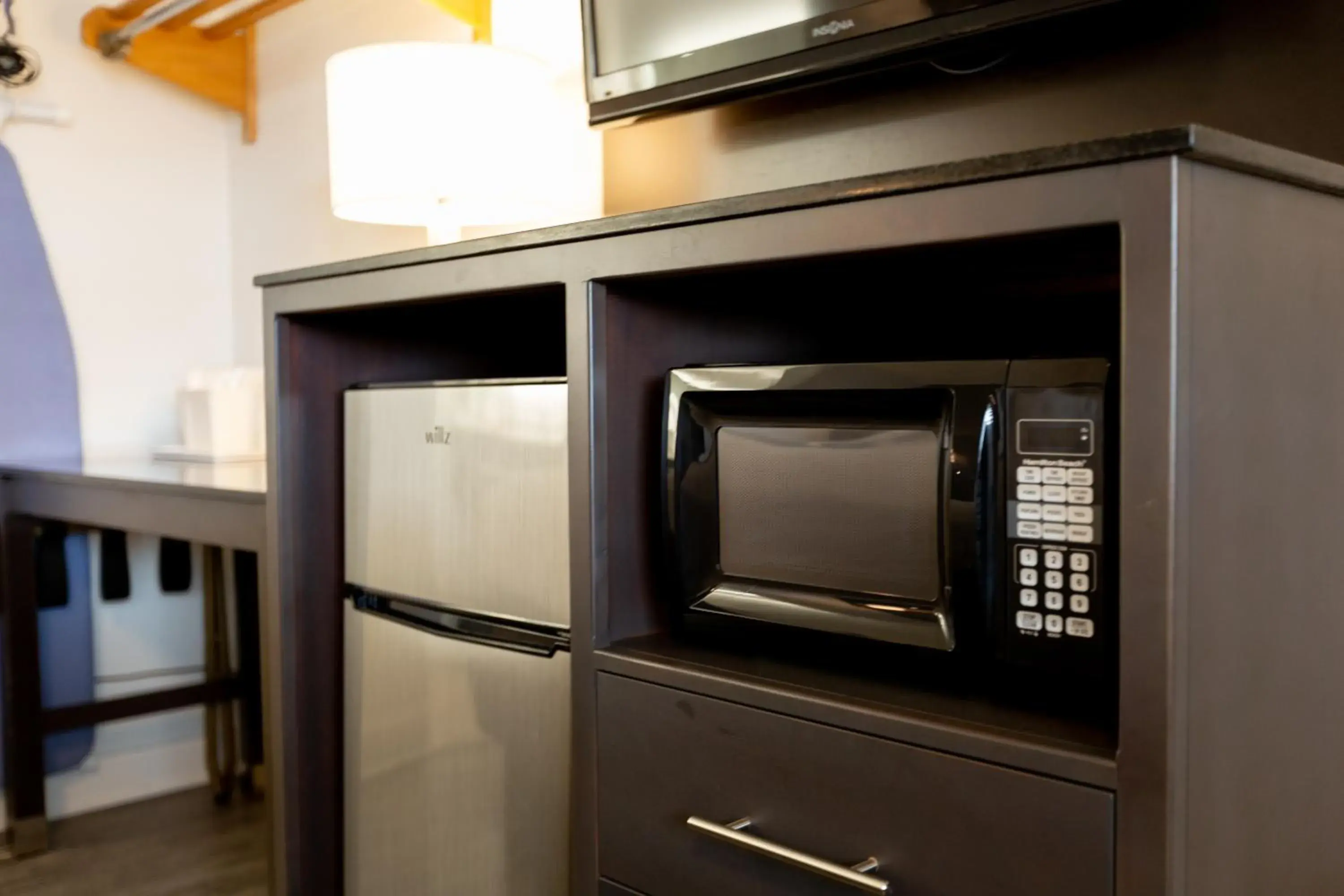 Bedroom in SureStay Hotel by Best Western Seaside Monterey Bedroom in SureStay Hotel by Best Western Seaside Monterey