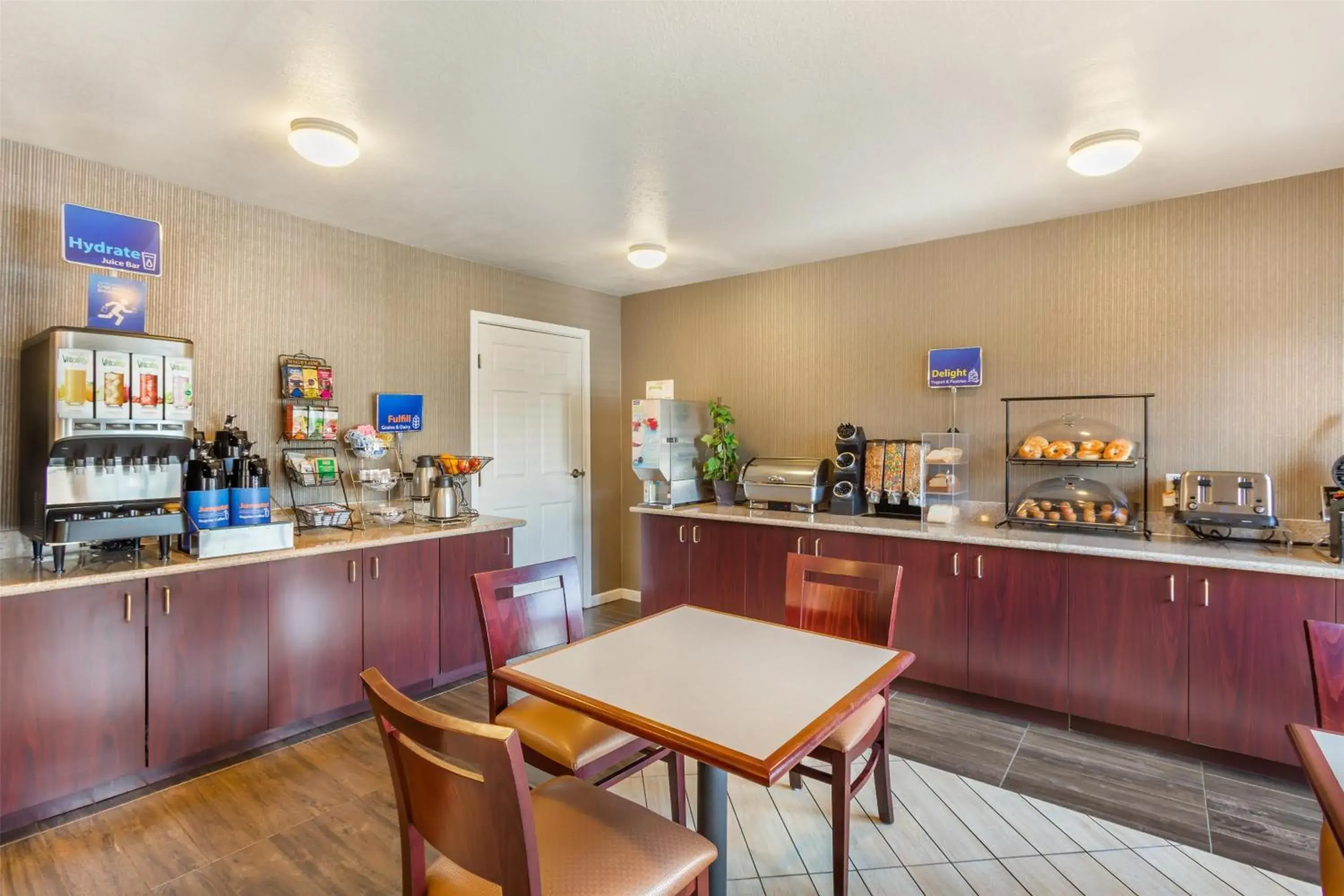 Breakfast in Best Western Luxury Inn Breakfast in Best Western Luxury Inn