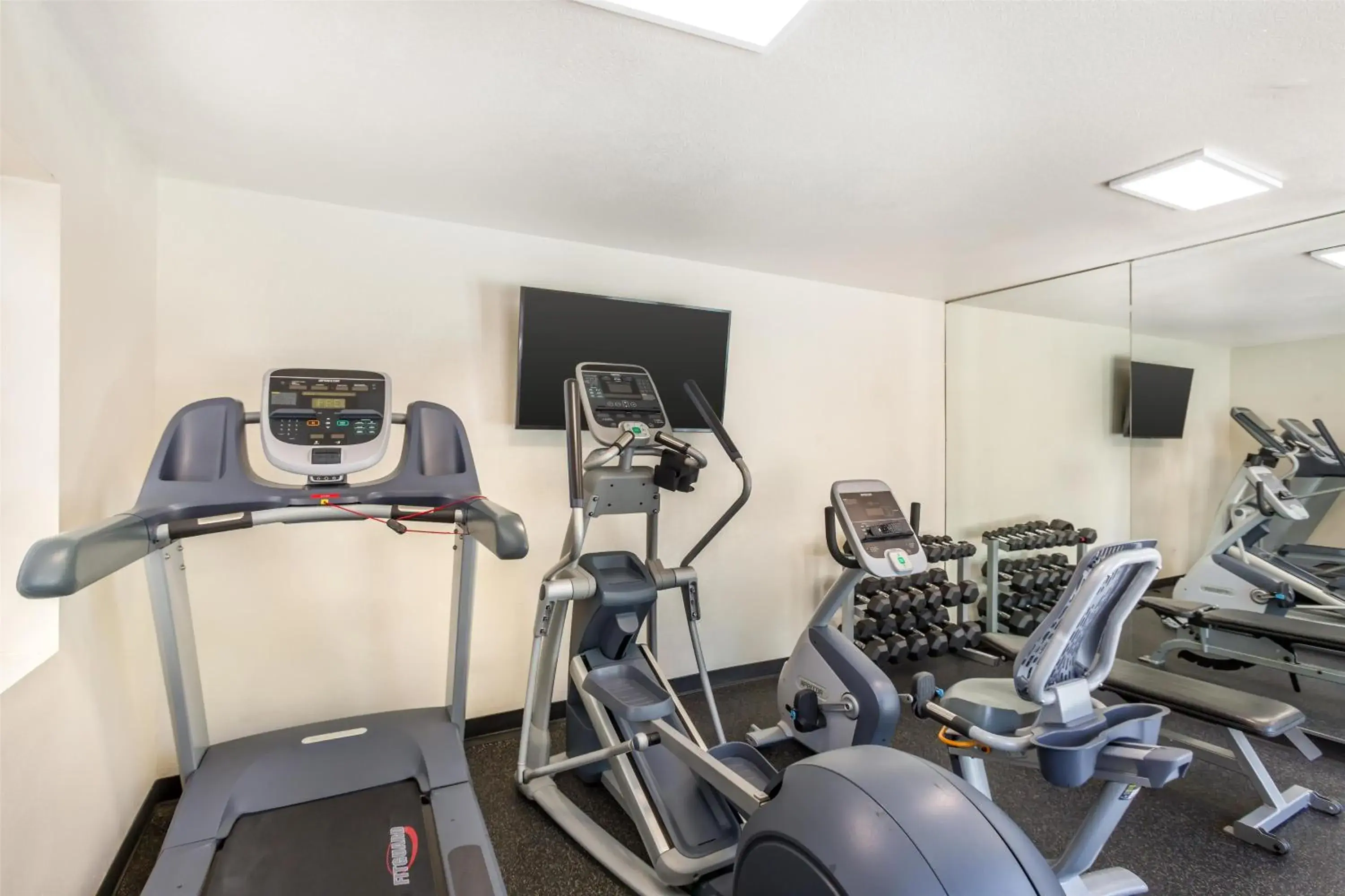Fitness centre/facilities in Best Western Luxury Inn Fitness centre/facilities in Best Western Luxury Inn