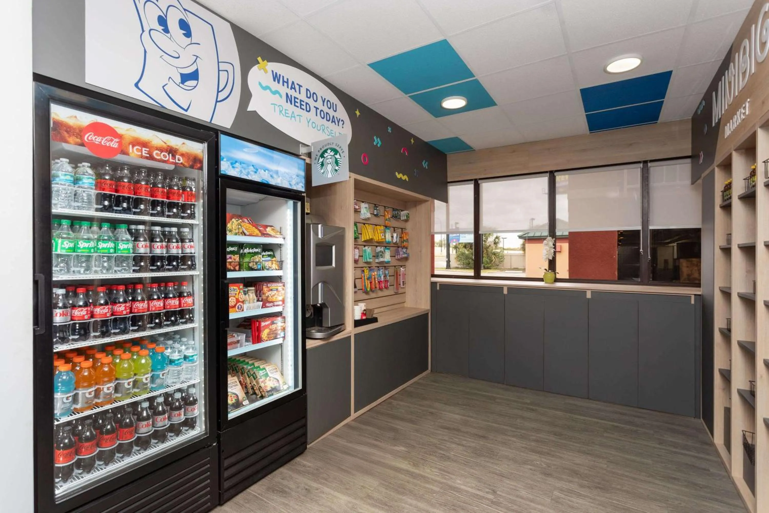 Food and drinks in Baymont by Wyndham Orlando North Millenia