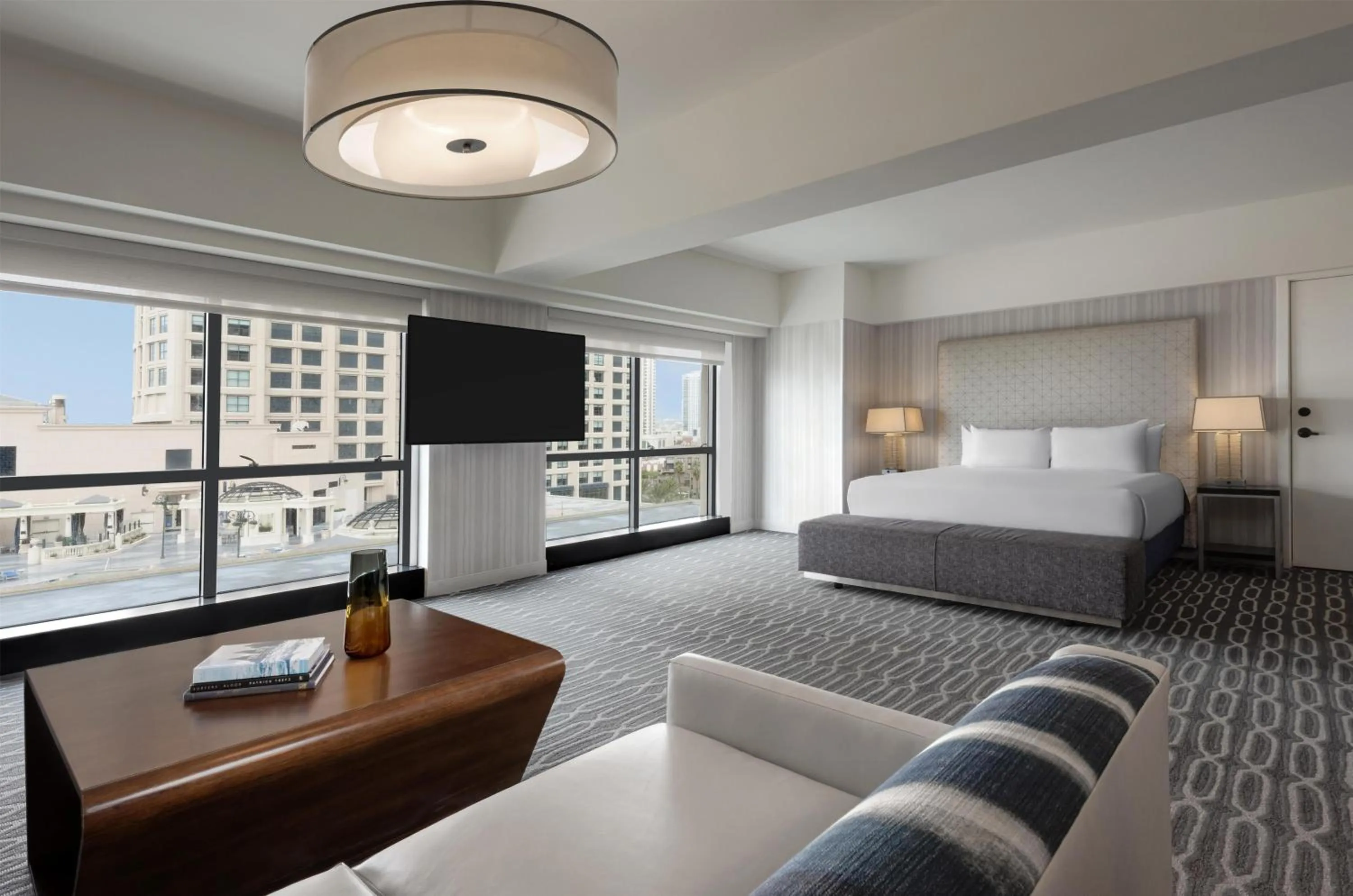 Photo of the whole room, Bed in Manchester Grand Hyatt San Diego