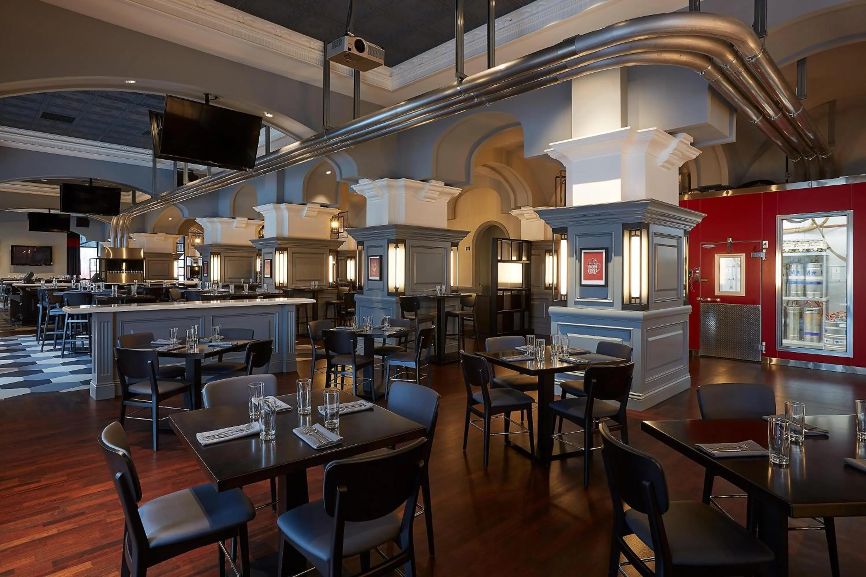 Restaurant/places to eat in Manchester Grand Hyatt San Diego