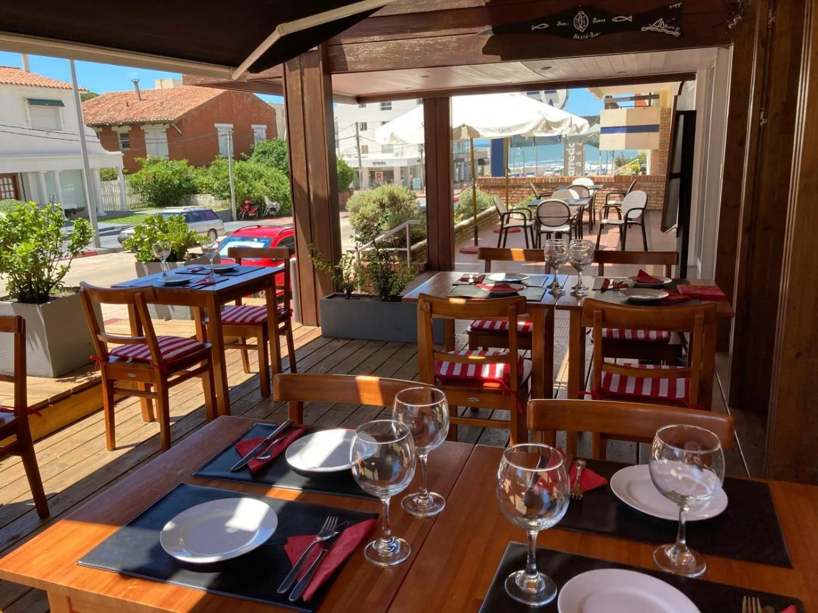 Restaurant/places to eat in Hotel Alhambra