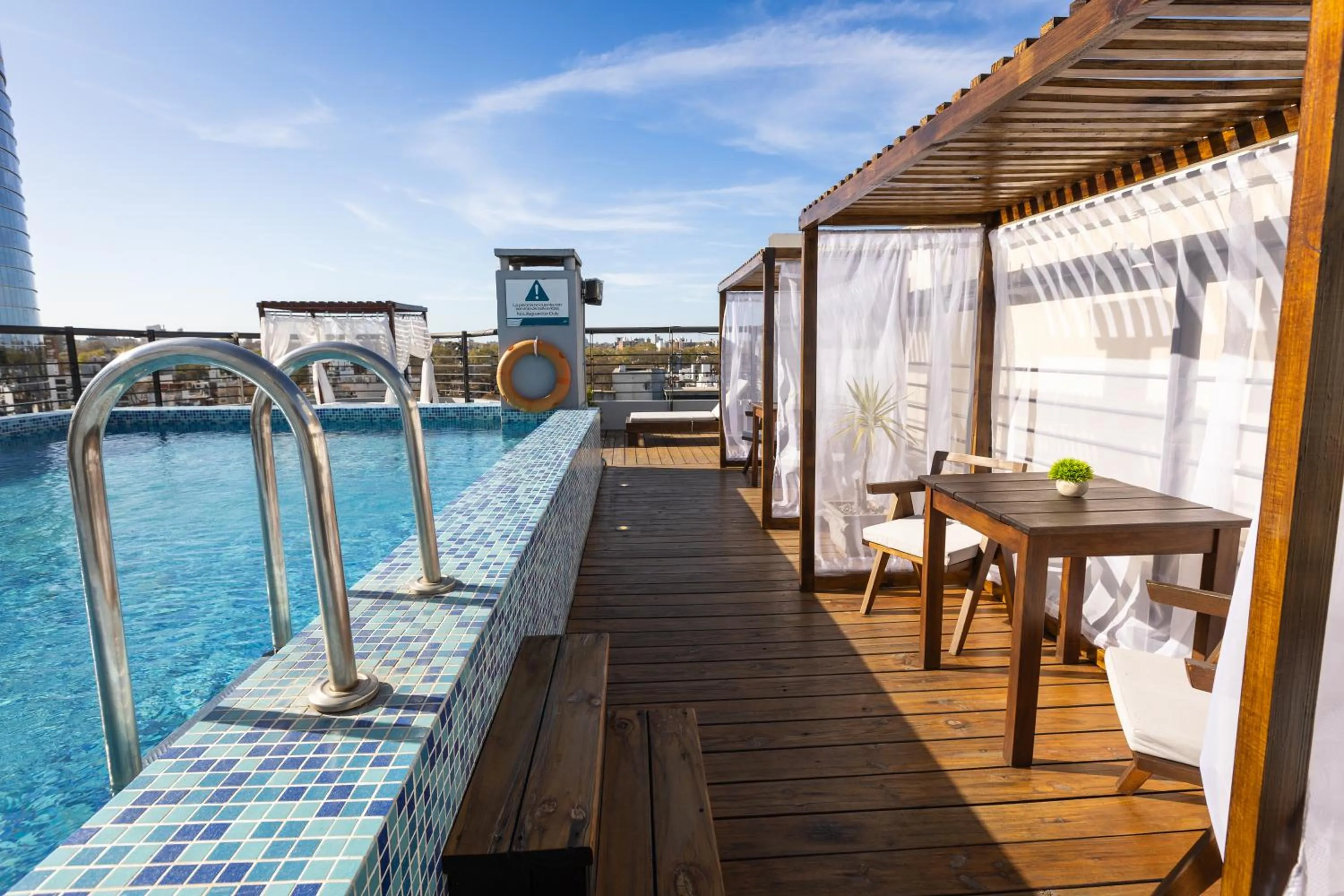 Swimming pool in Palladium Business Hotel