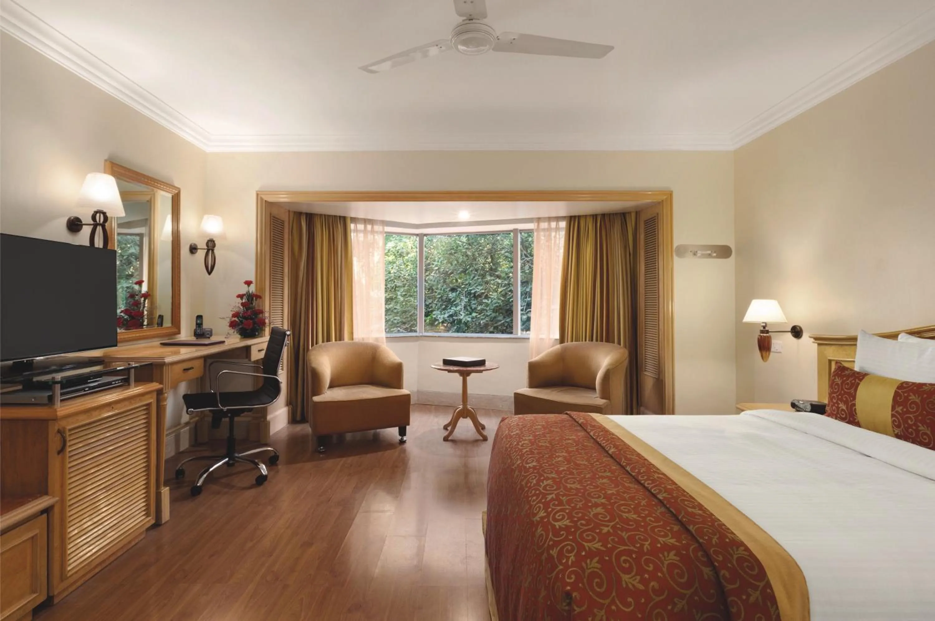 Day, Bed in Ramada Plaza By Wyndham Palm Grove