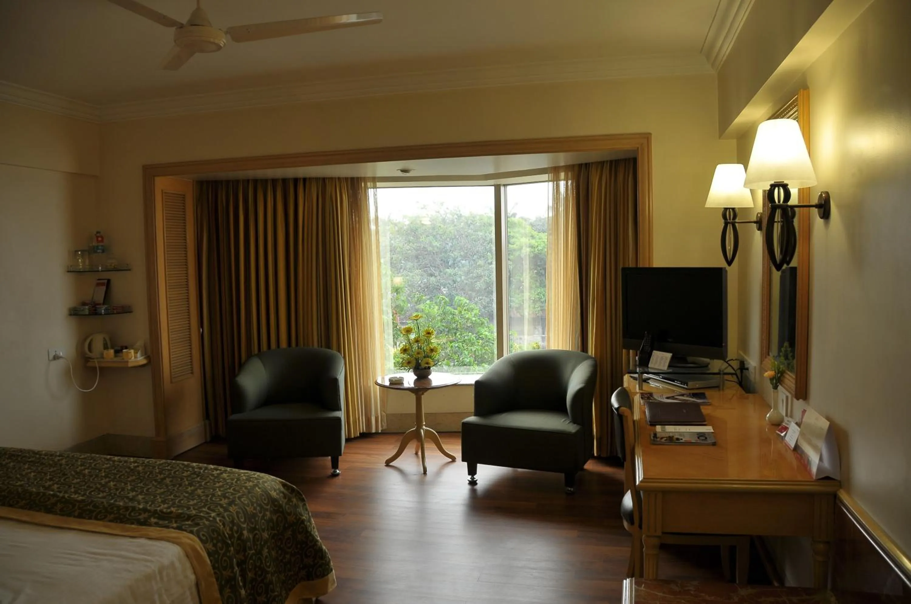 Bedroom in Ramada Plaza By Wyndham Palm Grove
