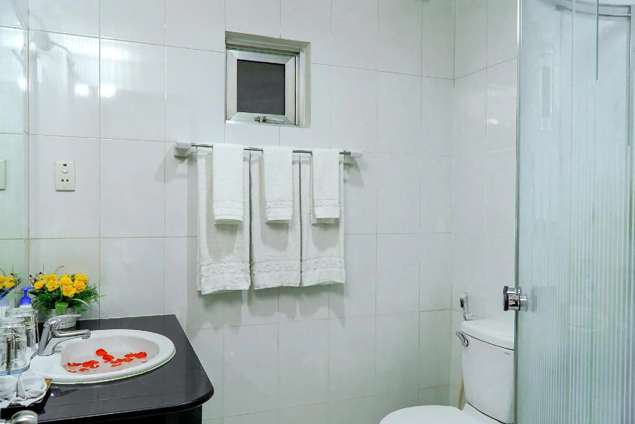 Shower in Palago mc Hotel Park View