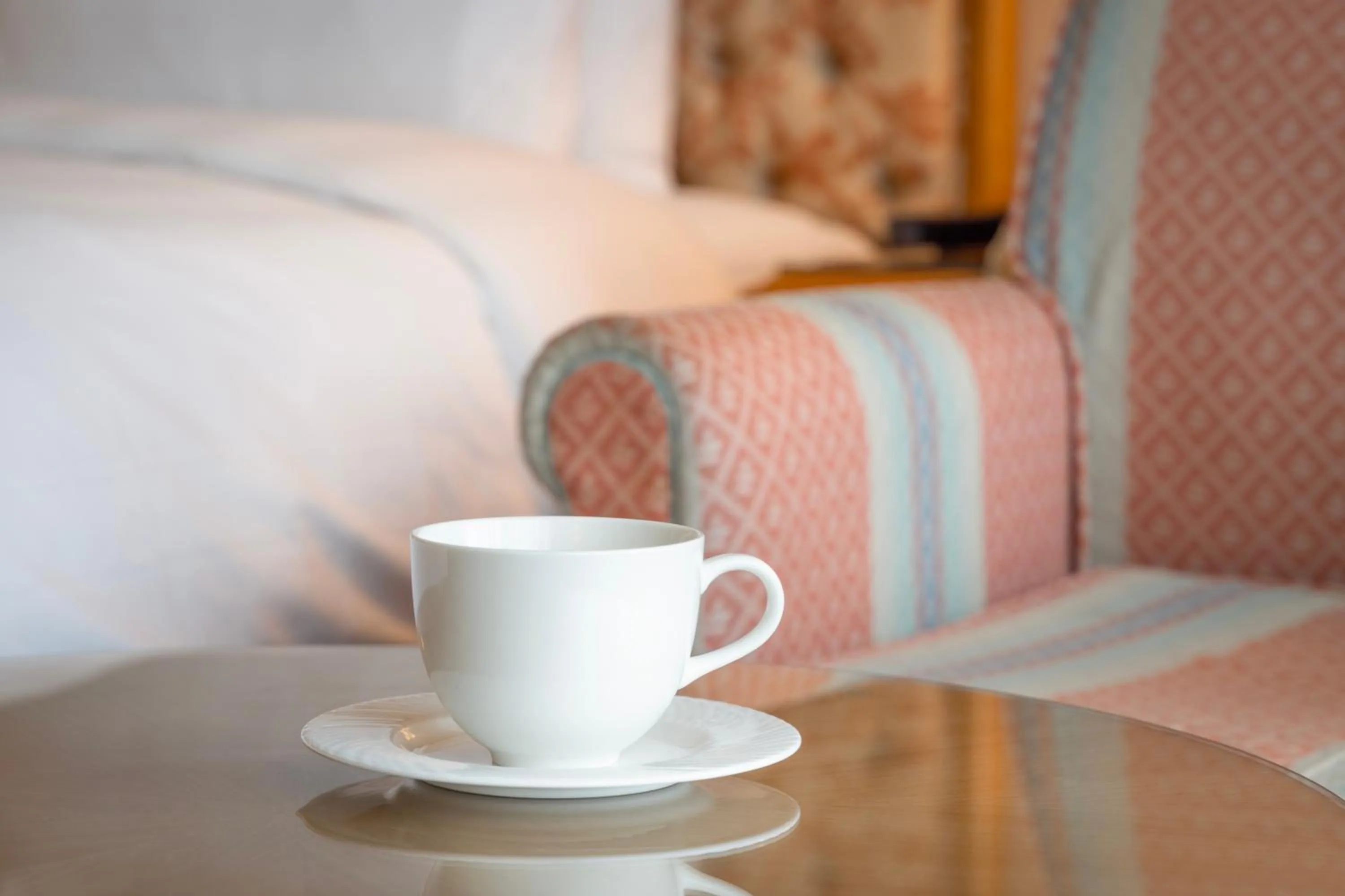 Living room, Bed in Lotte Hotel Busan