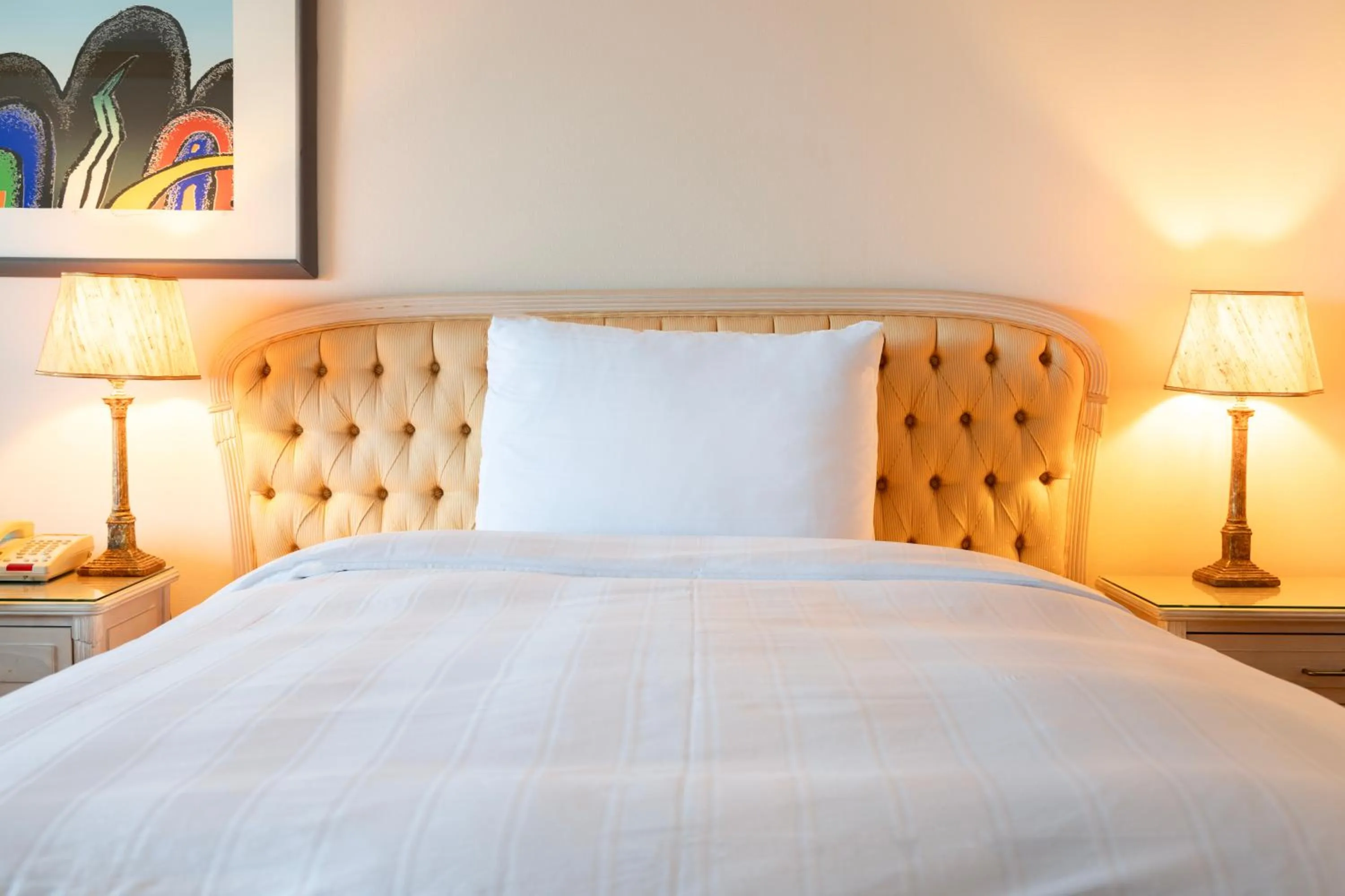 Bedroom, Bed in Lotte Hotel Busan