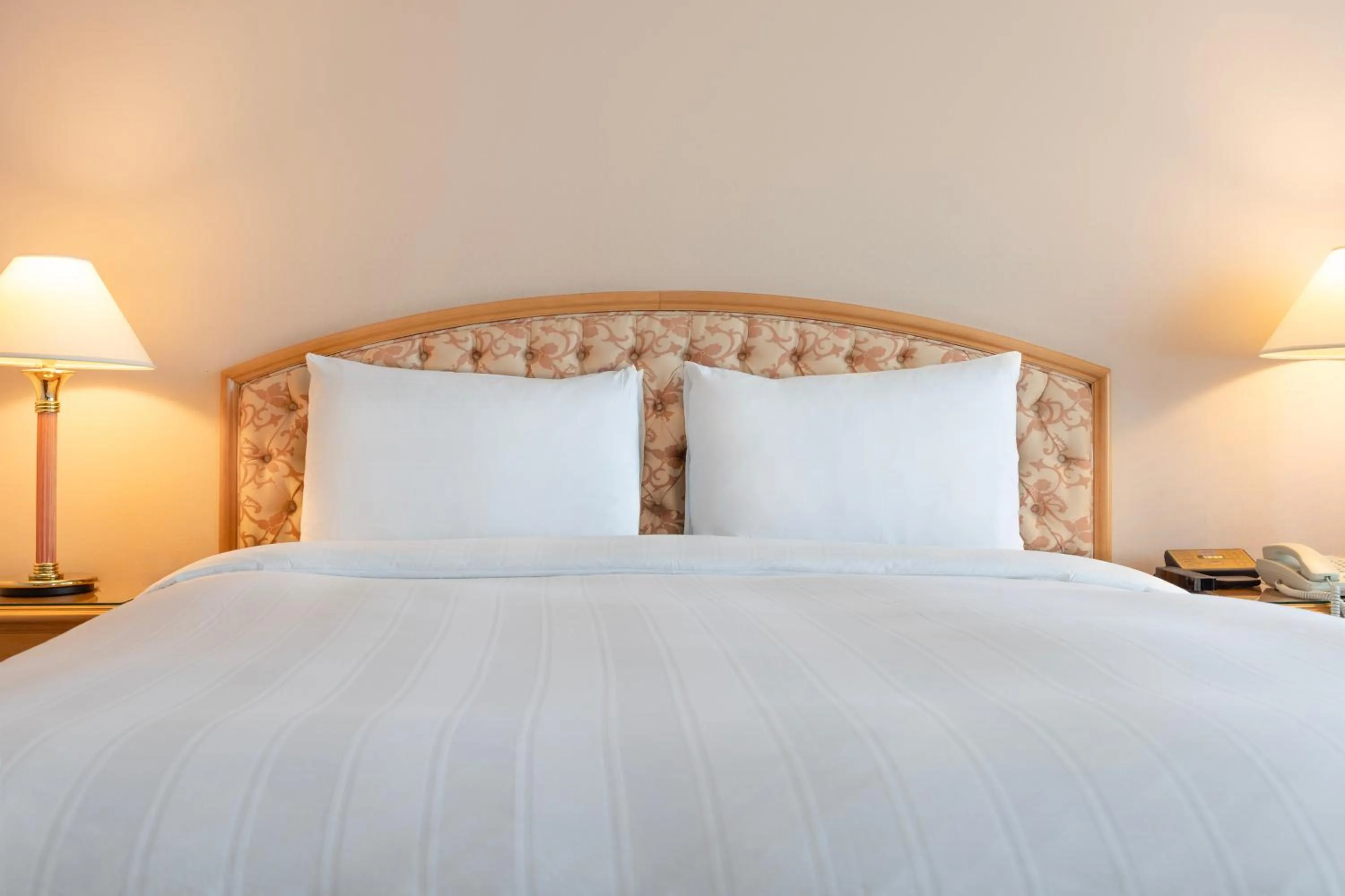 Bed in Lotte Hotel Busan