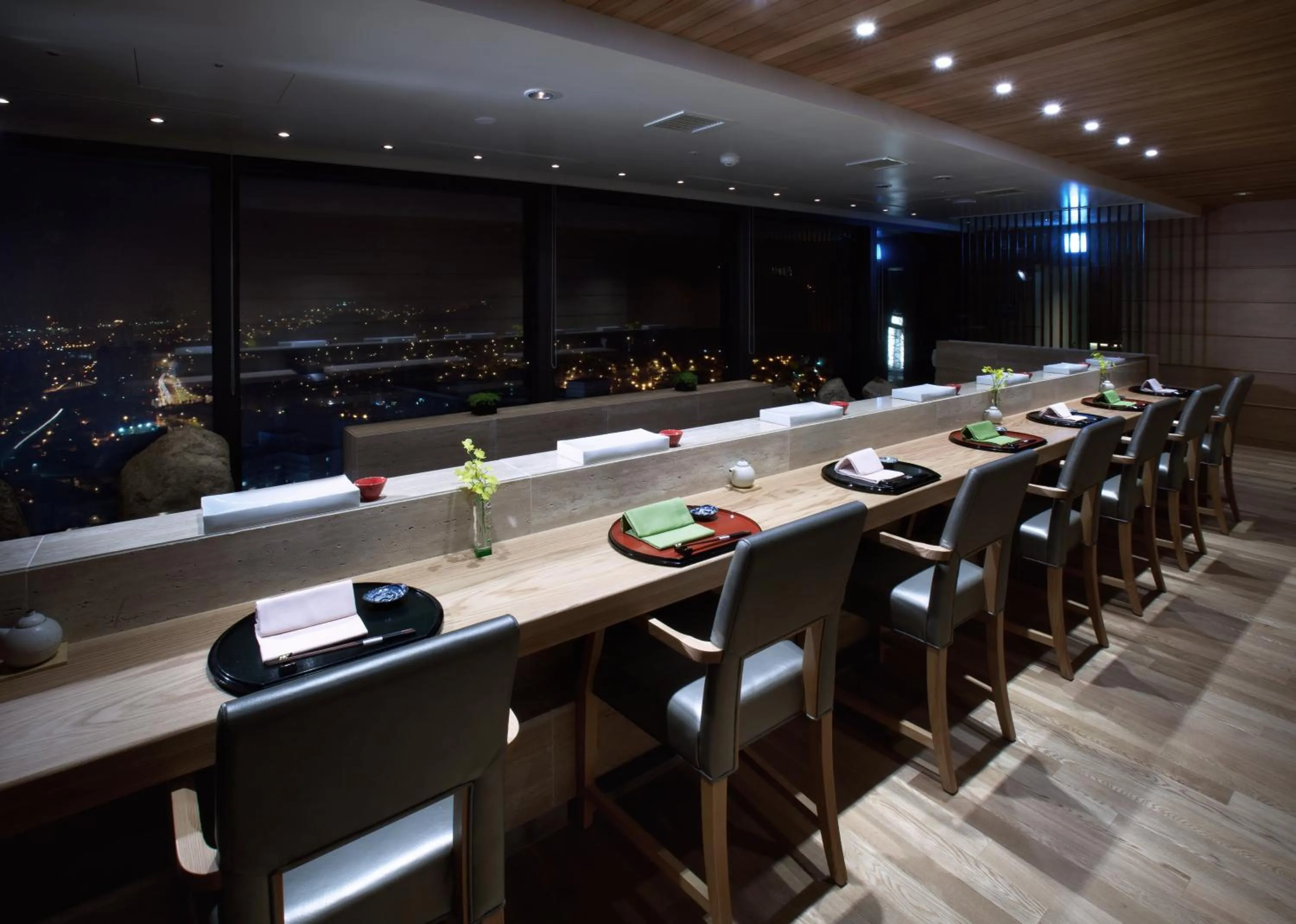 Restaurant/places to eat in Lotte Hotel Busan