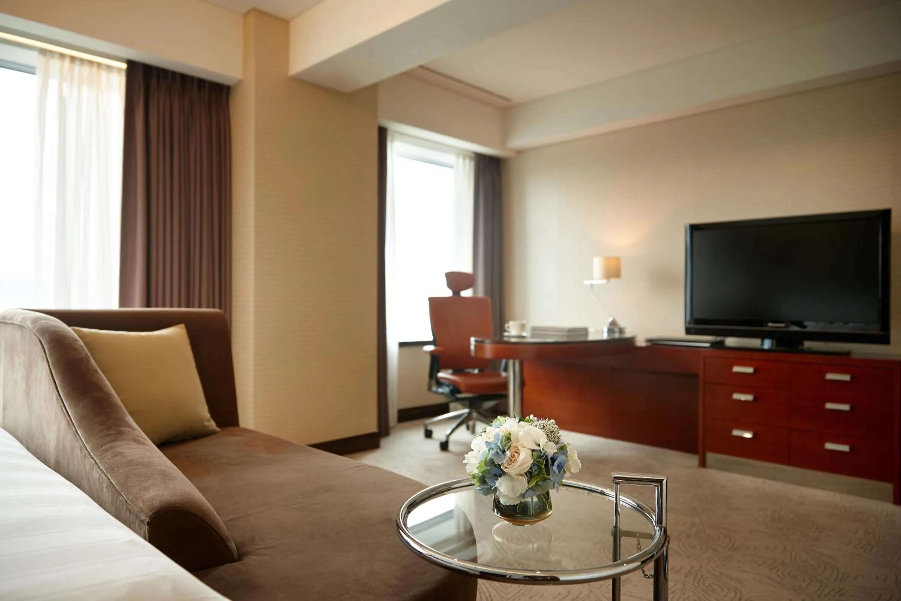 TV and multimedia in Lotte Hotel Busan
