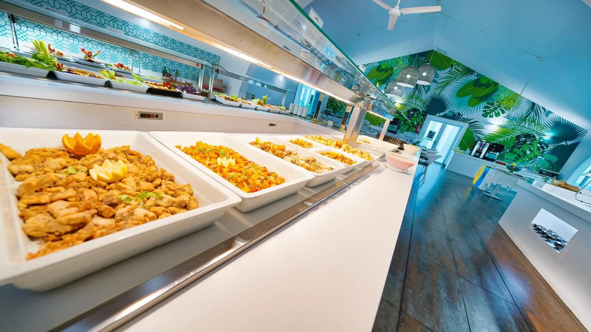 Restaurant/places to eat in Canary Garden Club