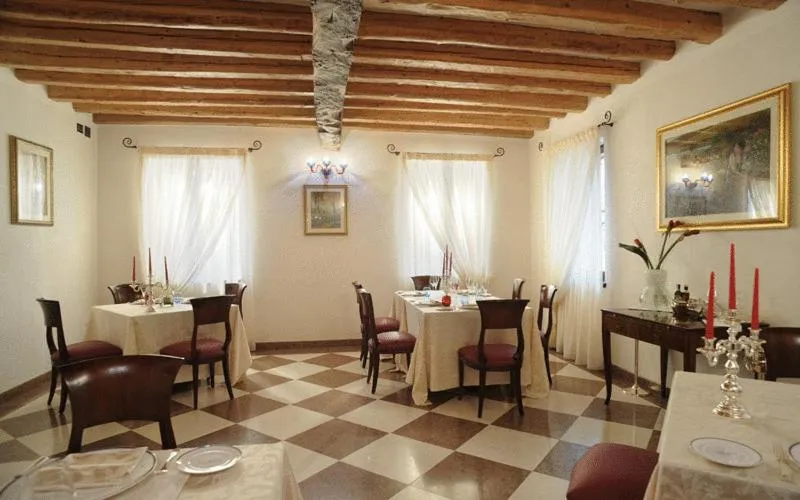 Restaurant/places to eat in Park Hotel Villa Carpenada