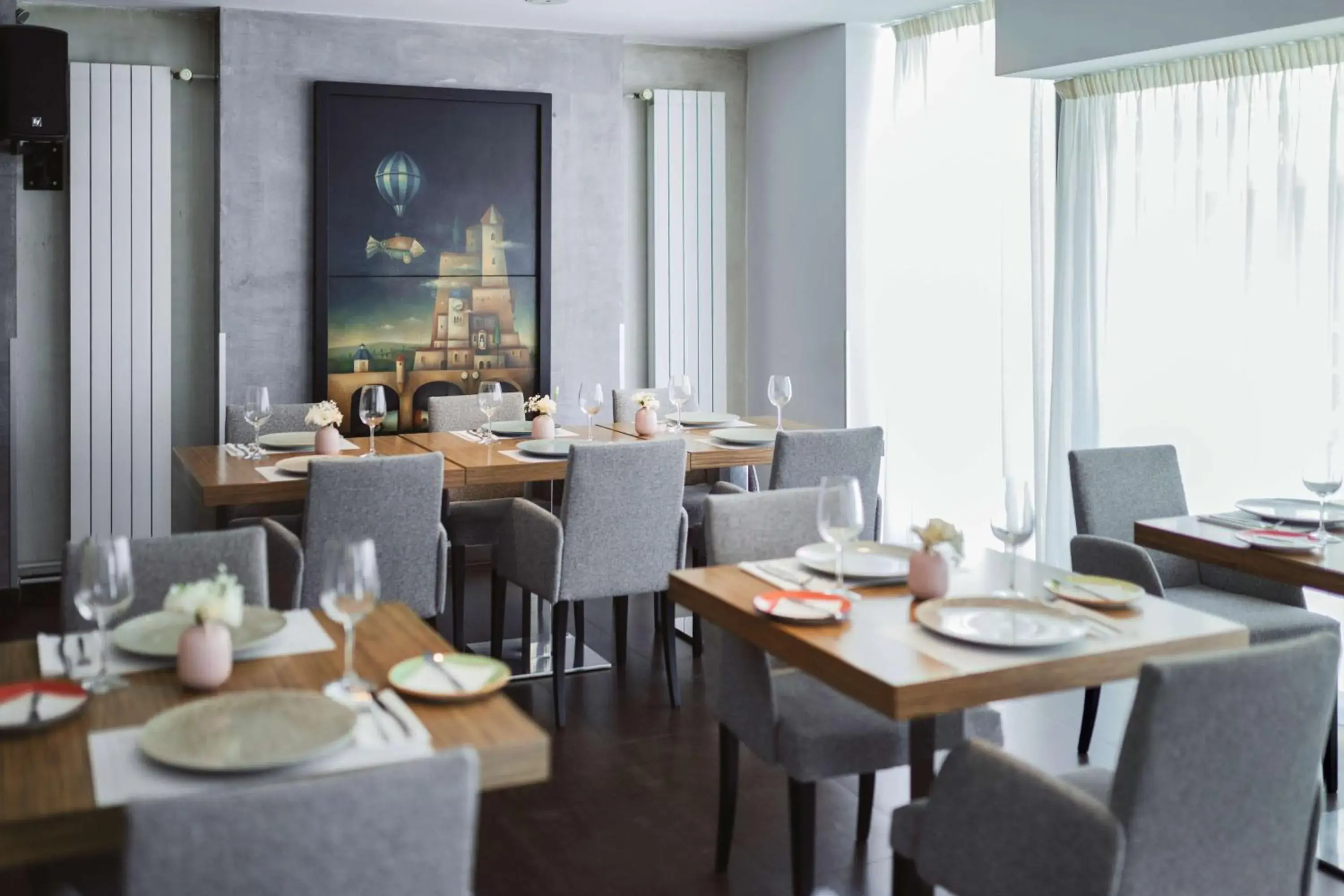Restaurant/places to eat in Belgrade Art Hotel, a member of Radisson Individuals Restaurant/places to eat in Belgrade Art Hotel, a member of Radisson Individuals