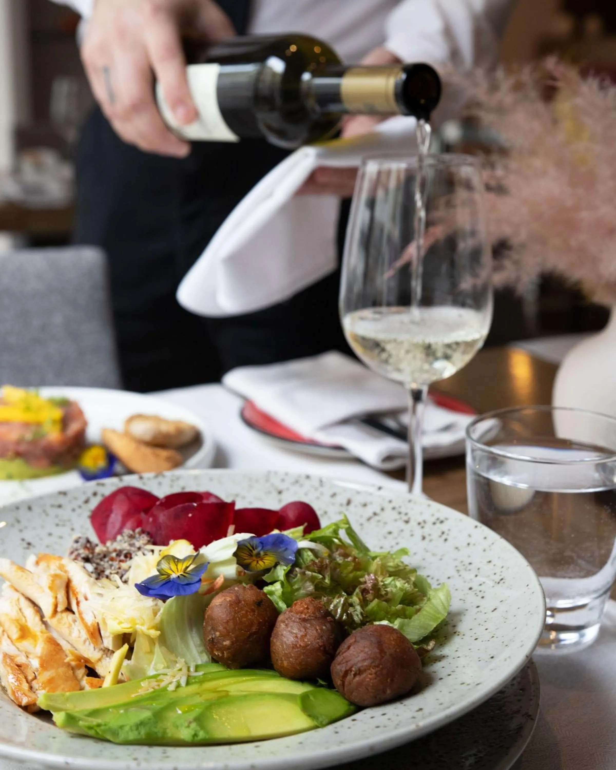 Restaurant/places to eat in Belgrade Art Hotel, a member of Radisson Individuals