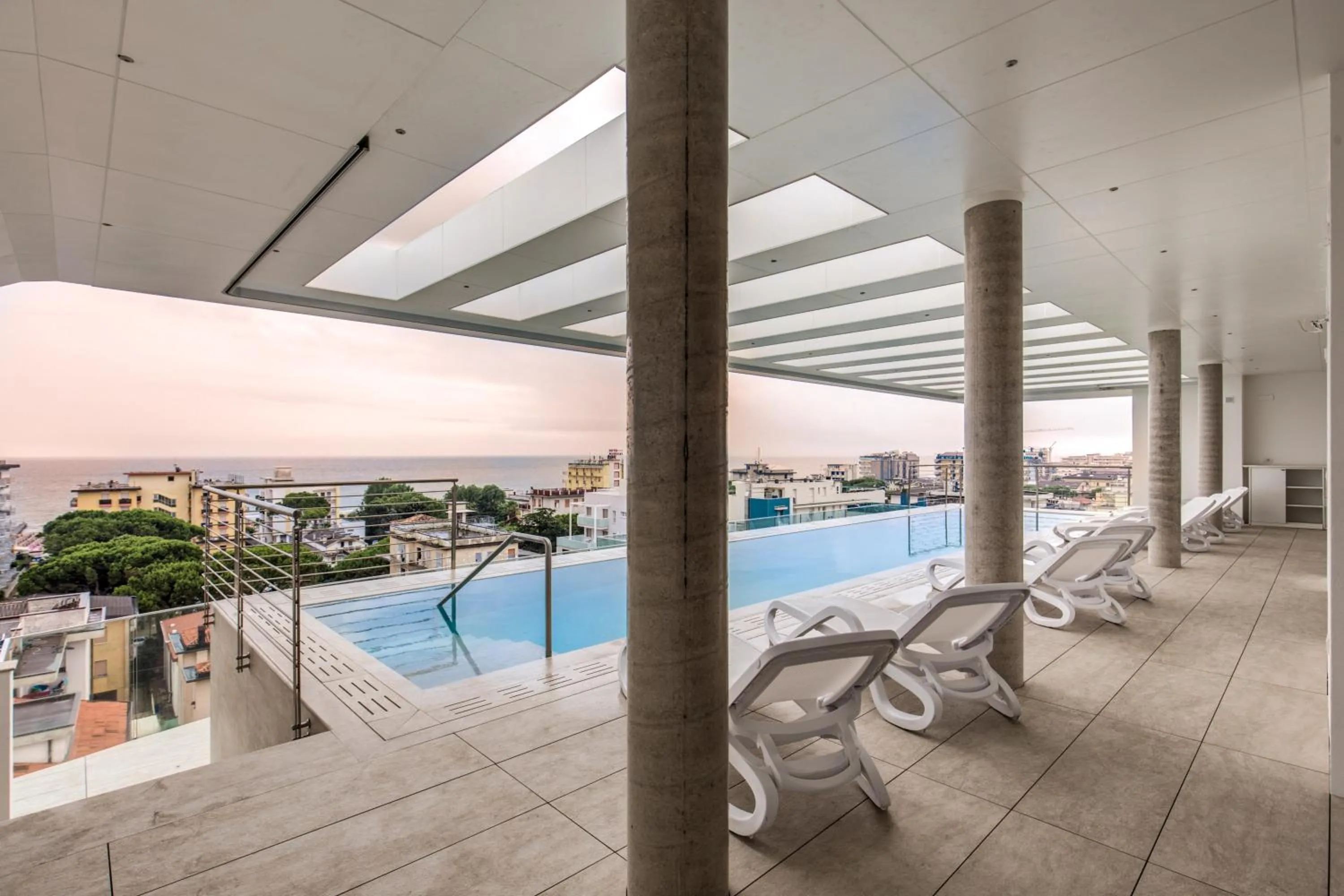 Swimming Pool in Hotel Astromare