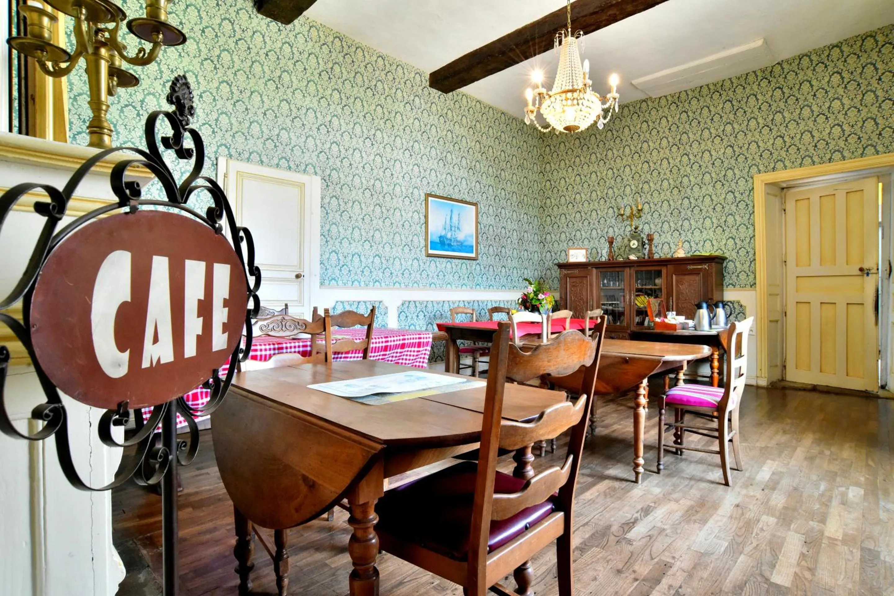 Dining area in Domaine de launay blot, Proche MT ST MICHEL
