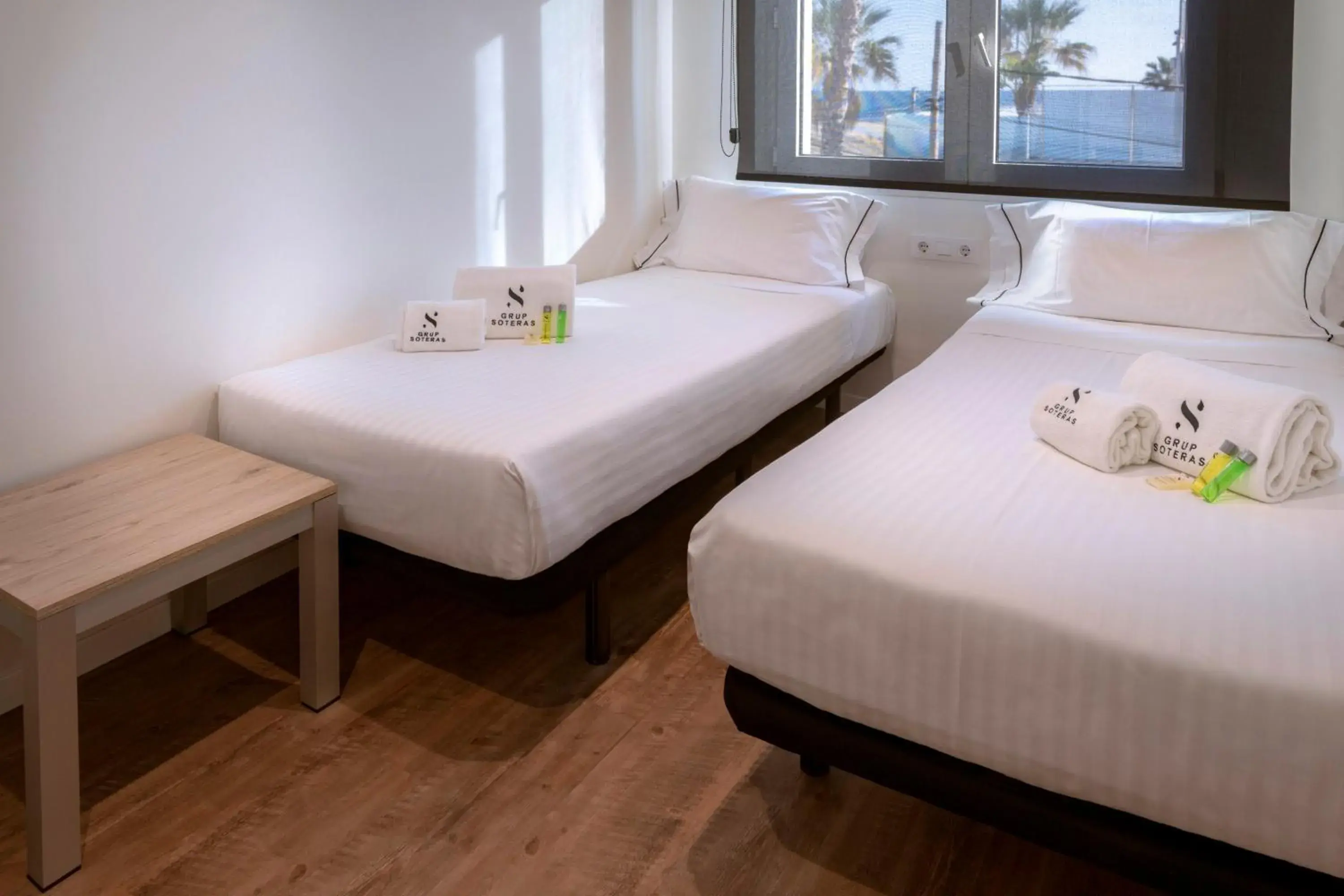 Bed in Apartments Playa de Castelldefels Bed in Apartments Playa de Castelldefels