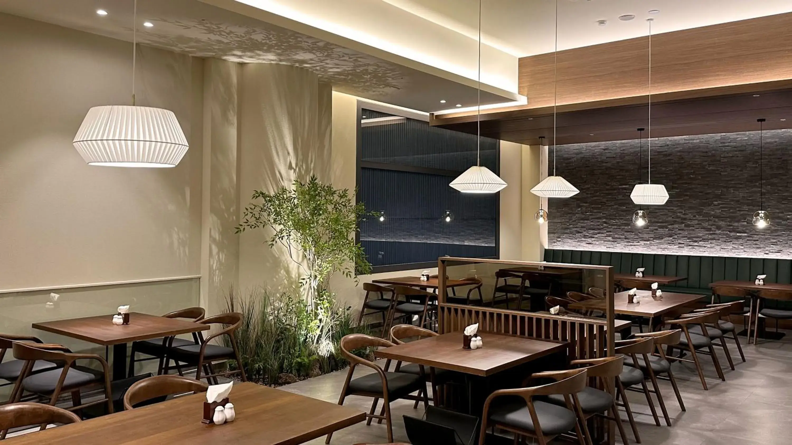 Restaurant/places to eat in Commodore Hotel Gyeongju Restaurant/places to eat in Commodore Hotel Gyeongju