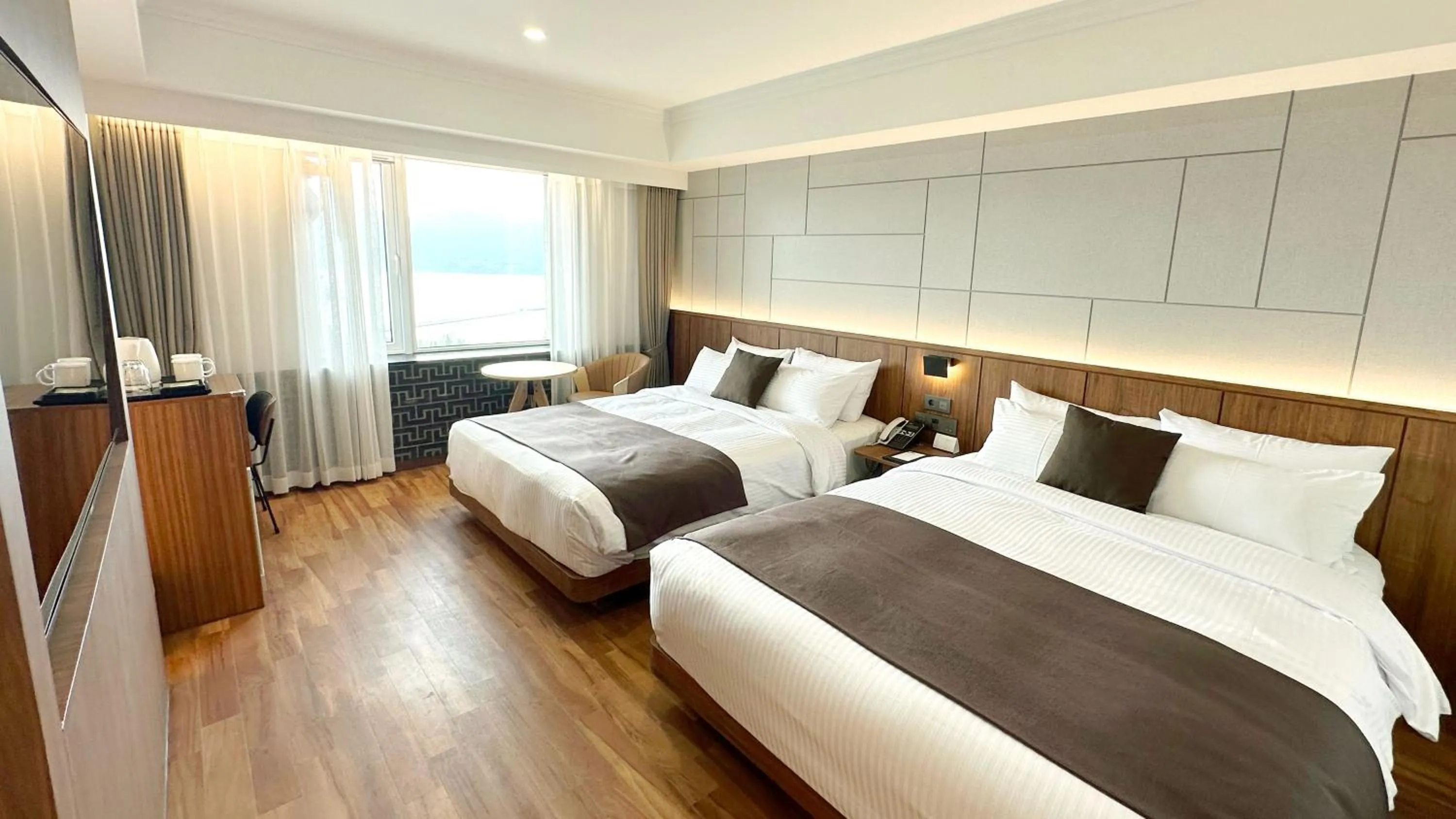 Bed in Commodore Hotel Gyeongju