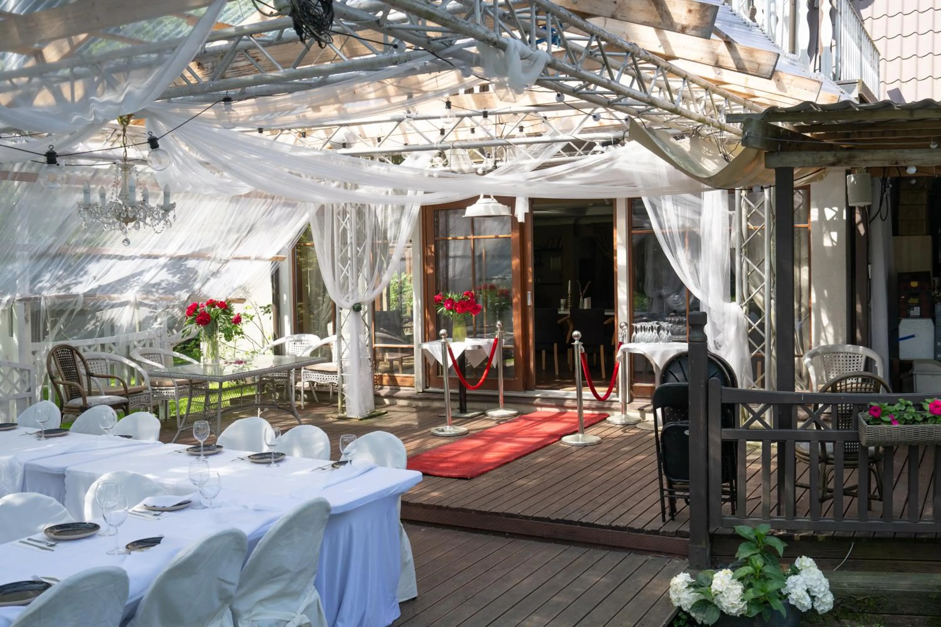 Restaurant/places to eat in Paivilla Boutique Hotel