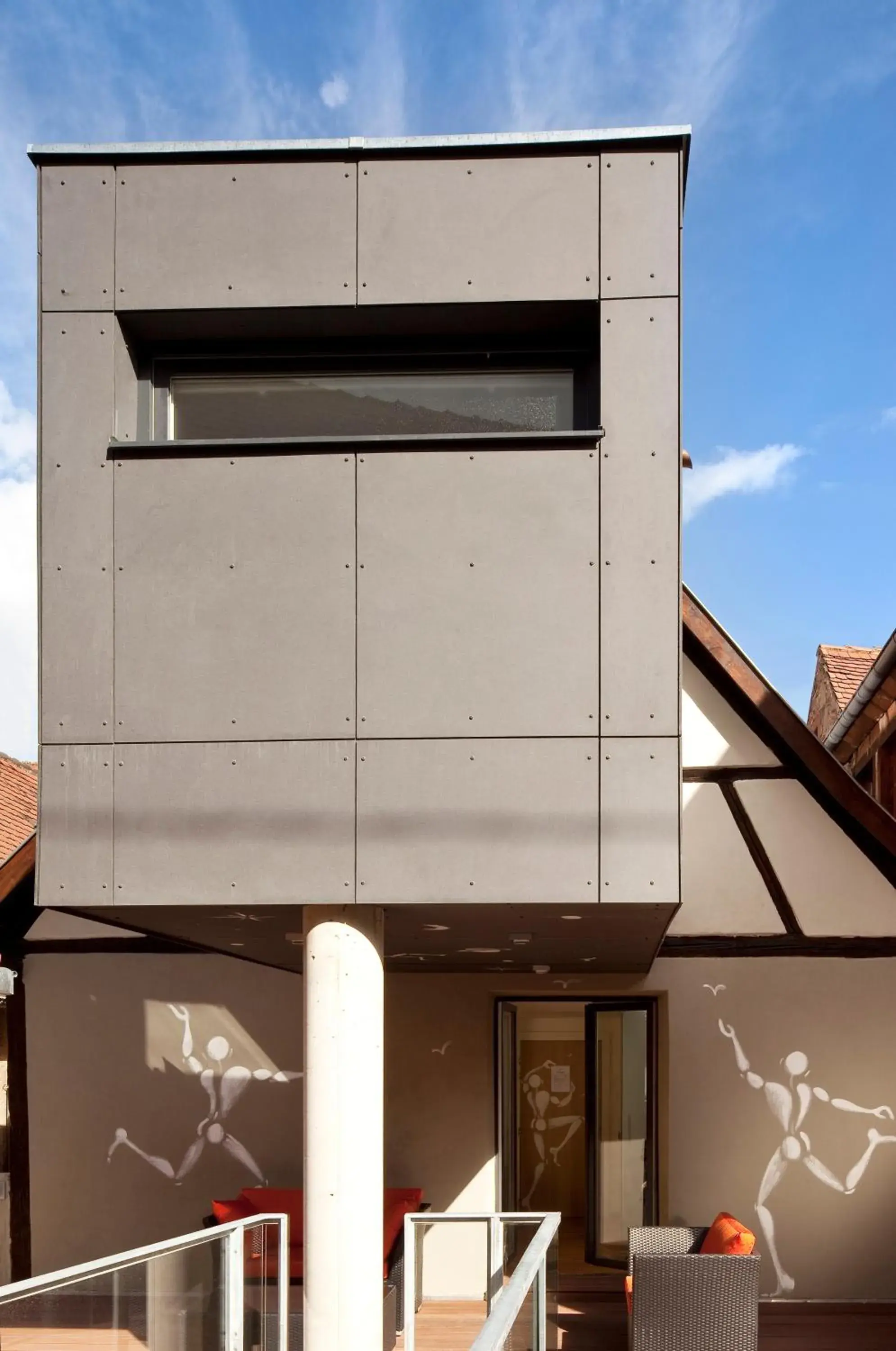 Facade/entrance in Hotel Le Pavillon 7 Facade/entrance in Hotel Le Pavillon 7