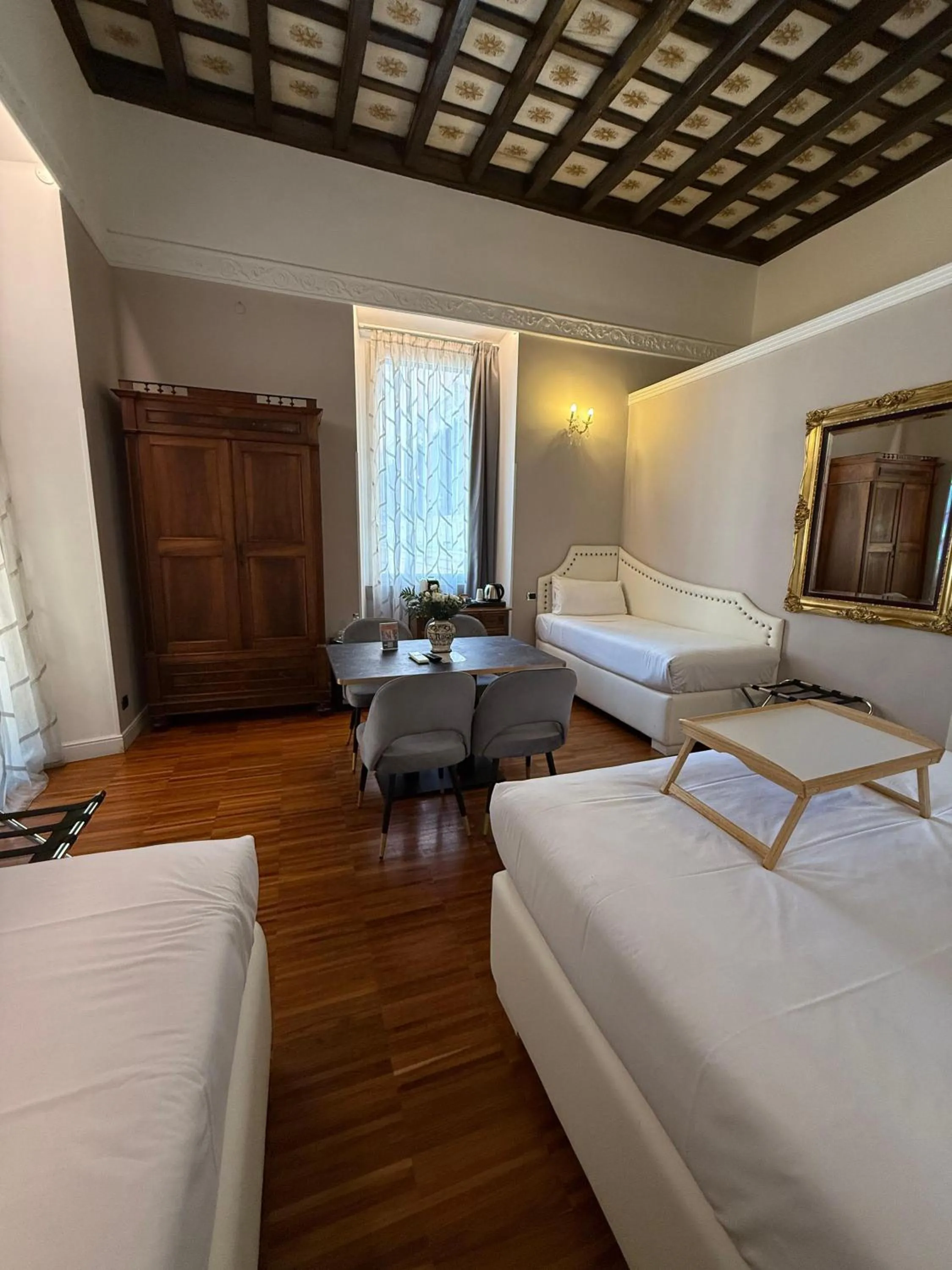 Bedroom, Bed in I TRE MOSCHETTIERI - D'ARTAGNAN Luxury Guest House