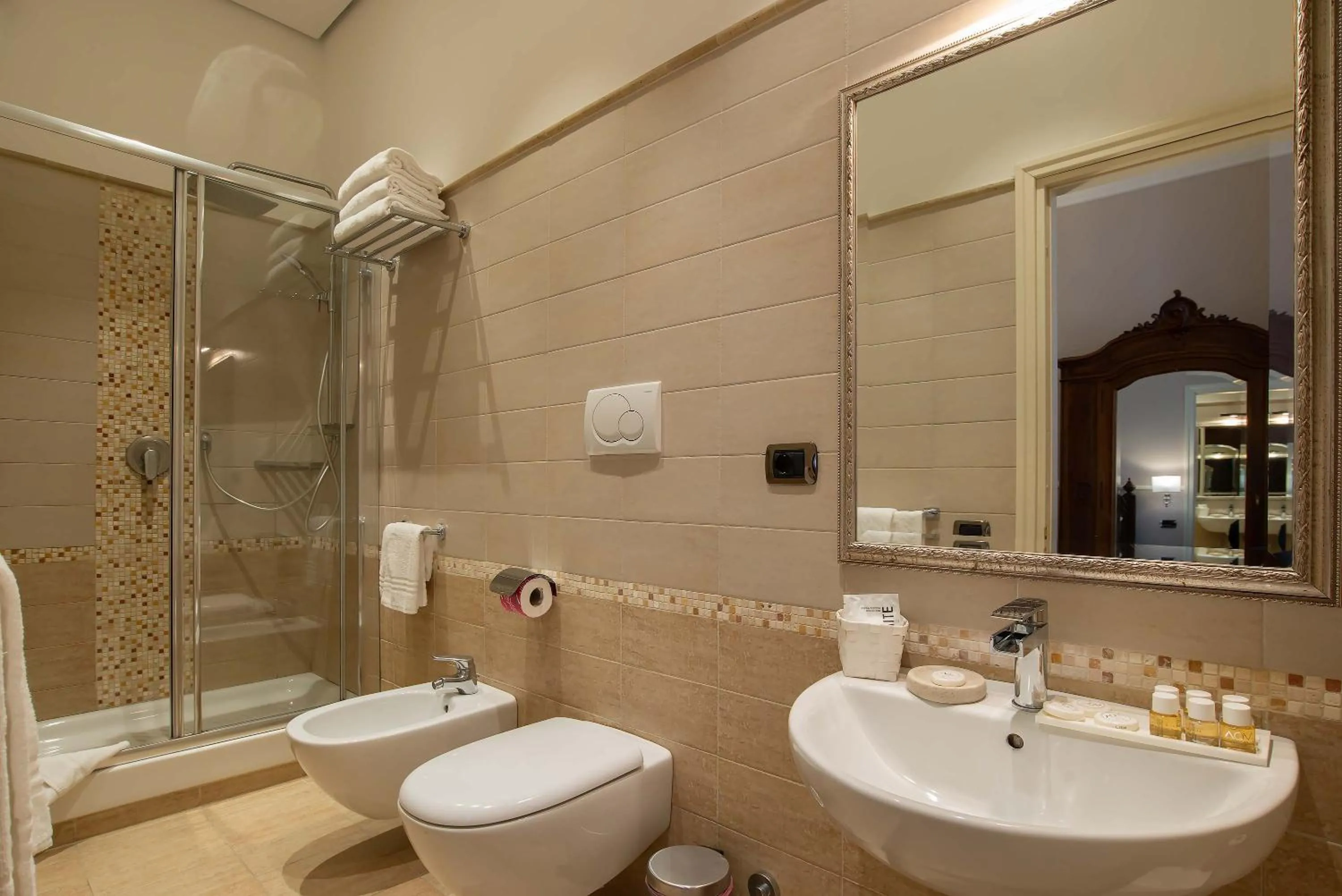 Bathroom in I TRE MOSCHETTIERI - D'ARTAGNAN Luxury Guest House