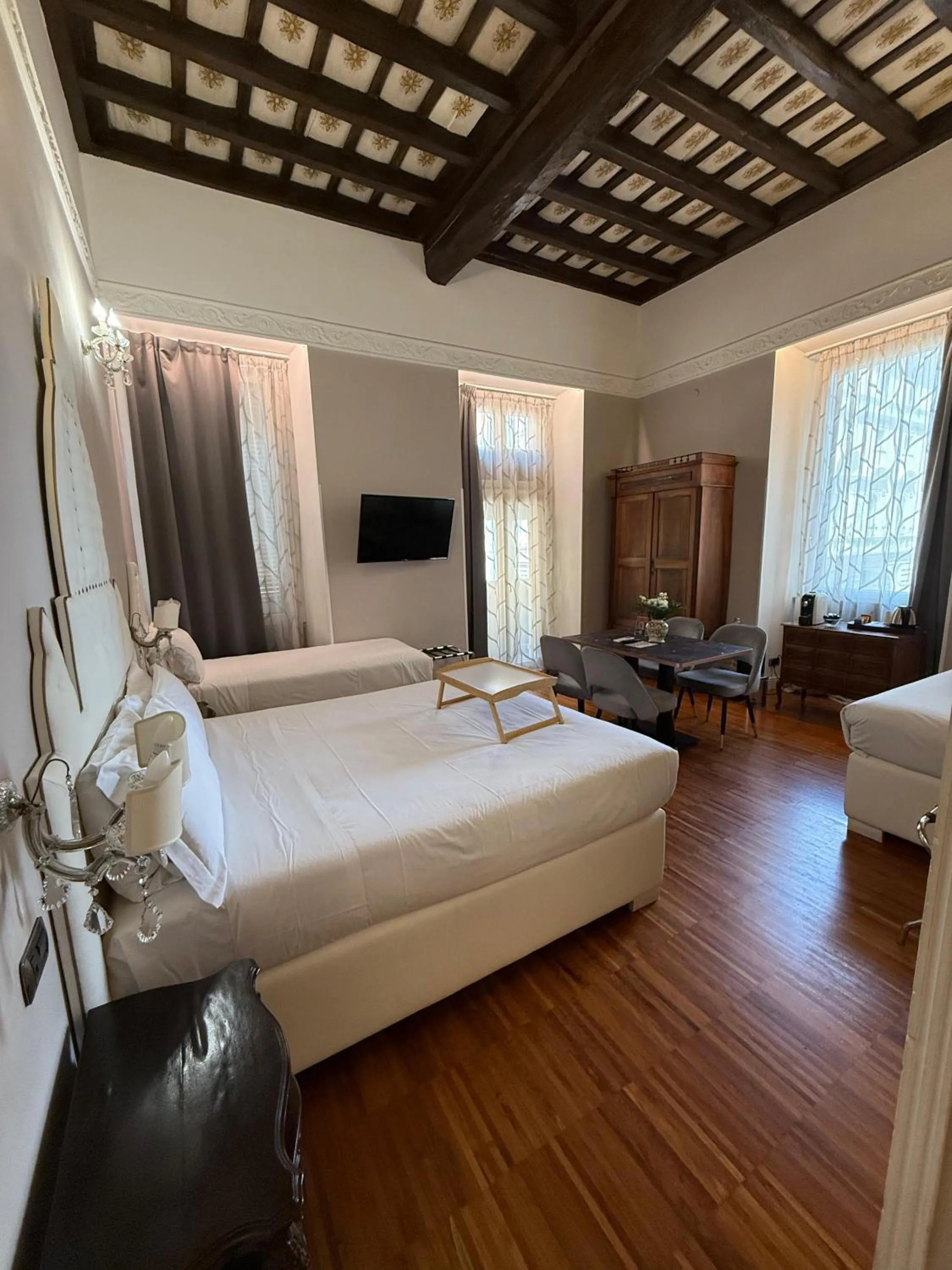 Bedroom, Bed in I TRE MOSCHETTIERI - D'ARTAGNAN Luxury Guest House