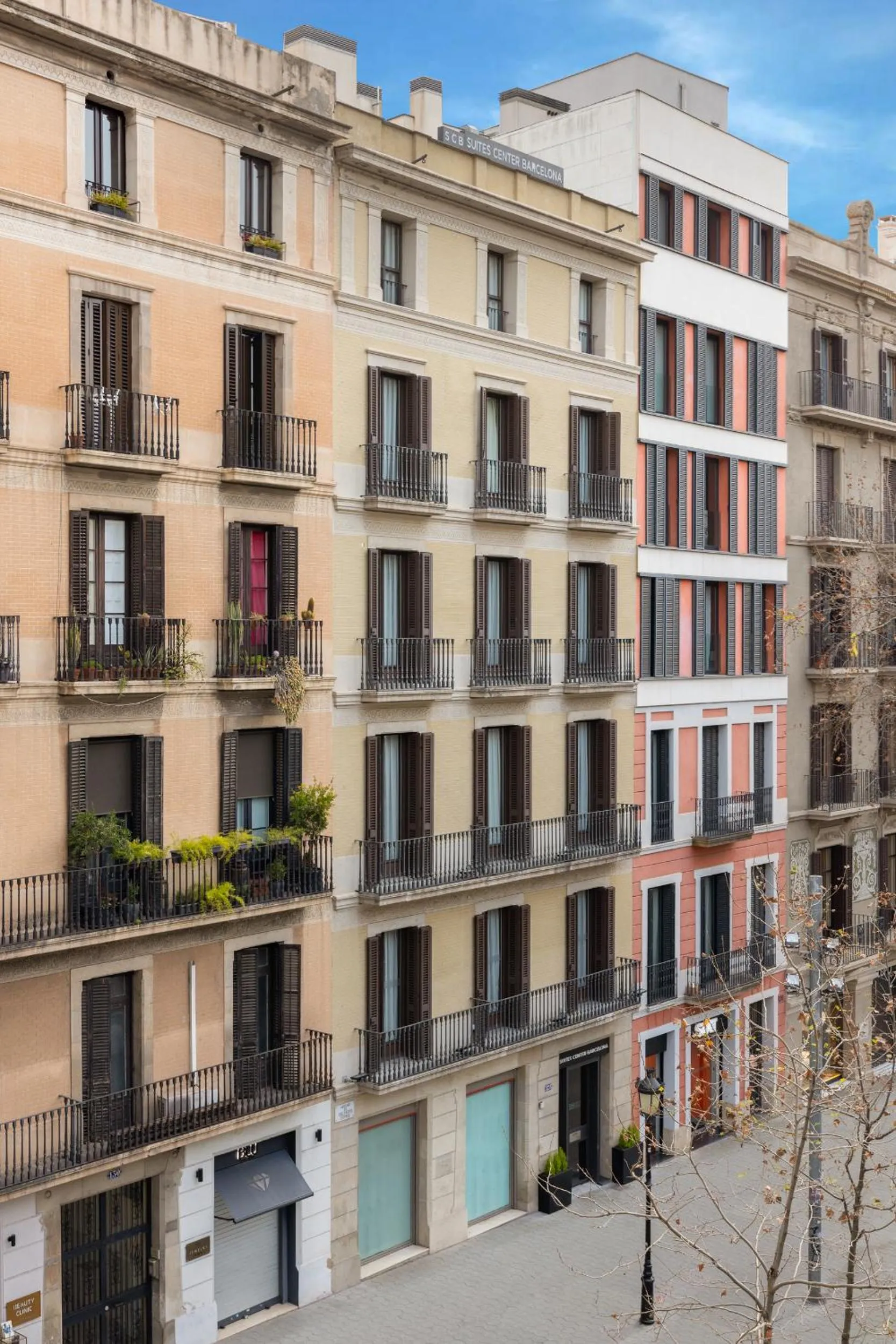 Property building in Suites Center Barcelona