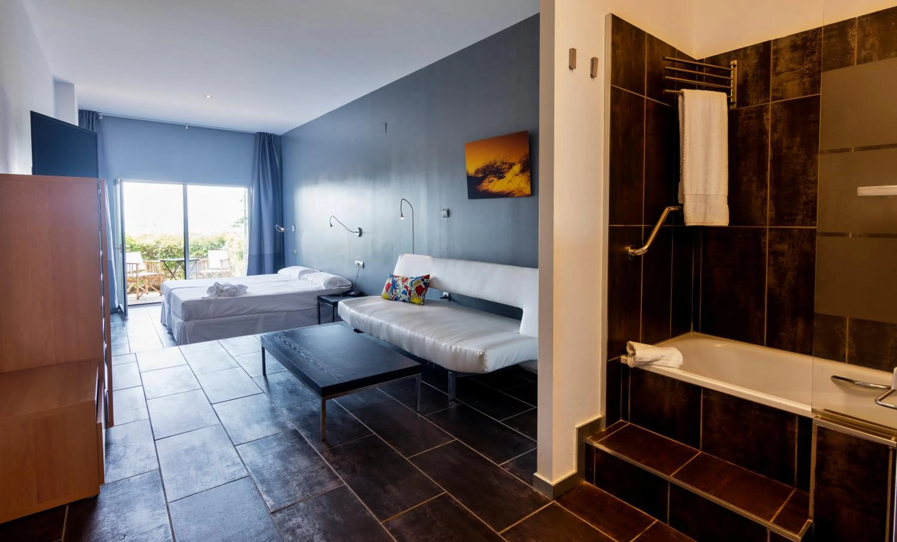 Bathroom, Bed in Mazagonia