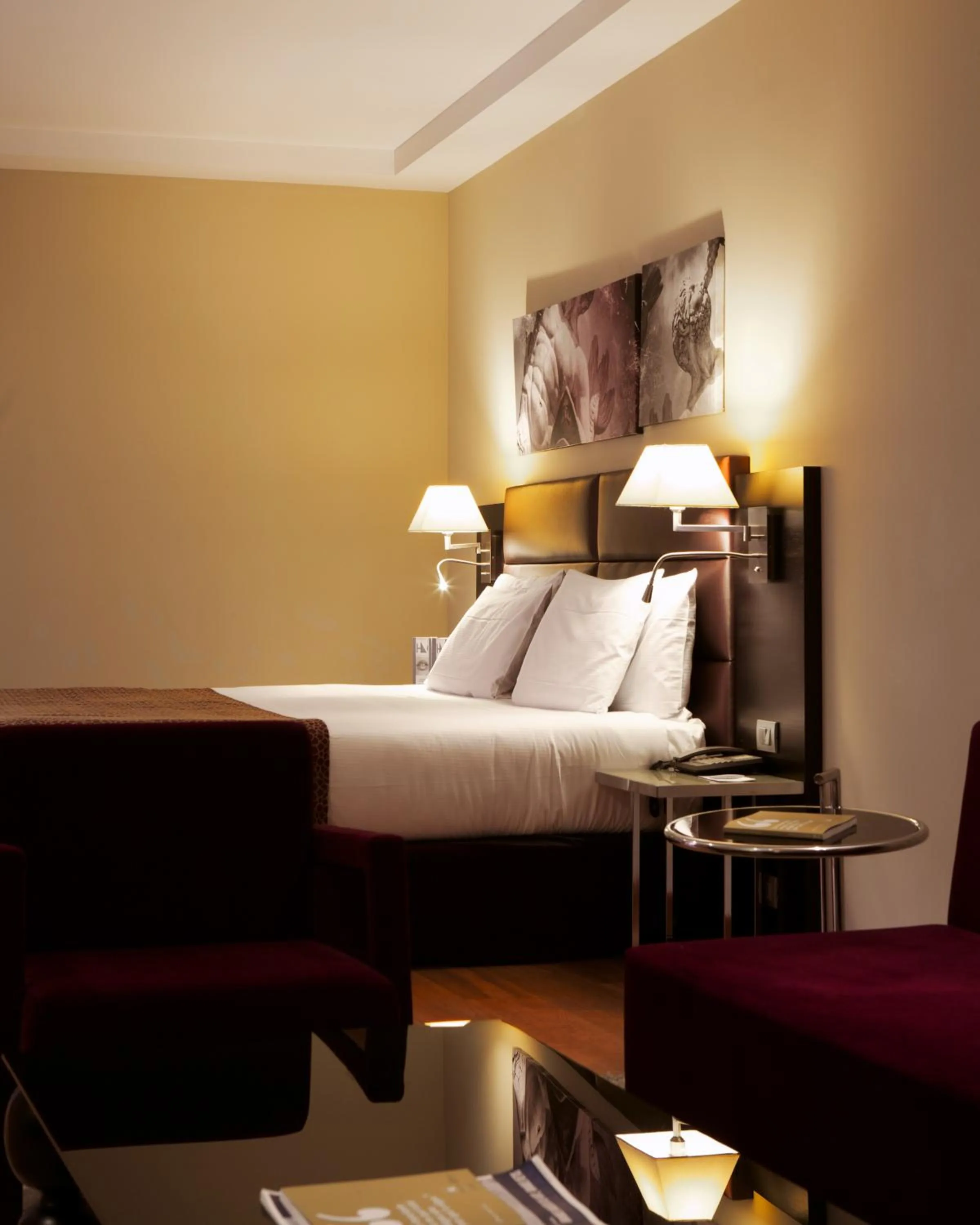 Bed in Eurostars Roma Aeterna