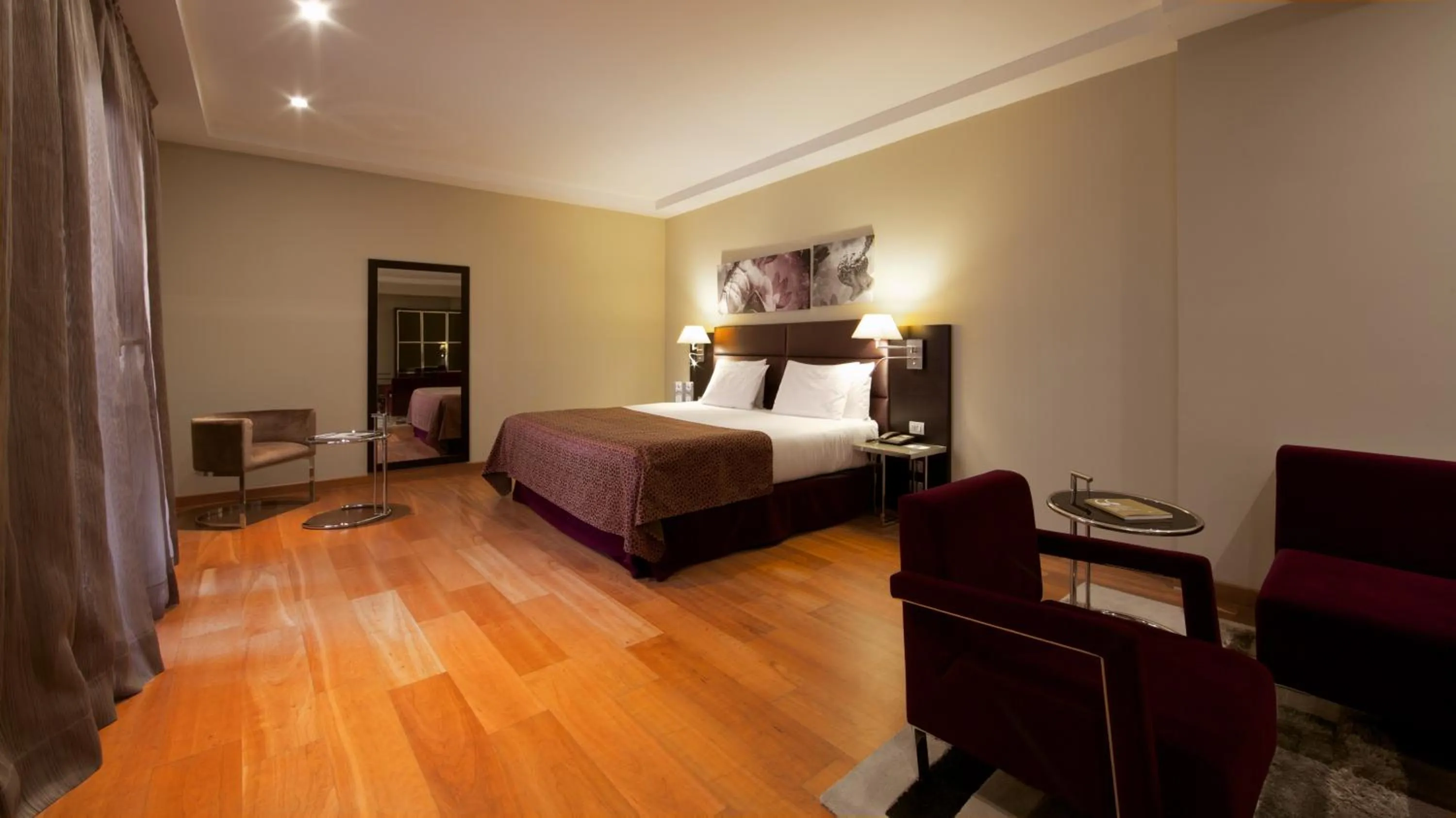 Photo of the whole room, Bed in Eurostars Roma Aeterna