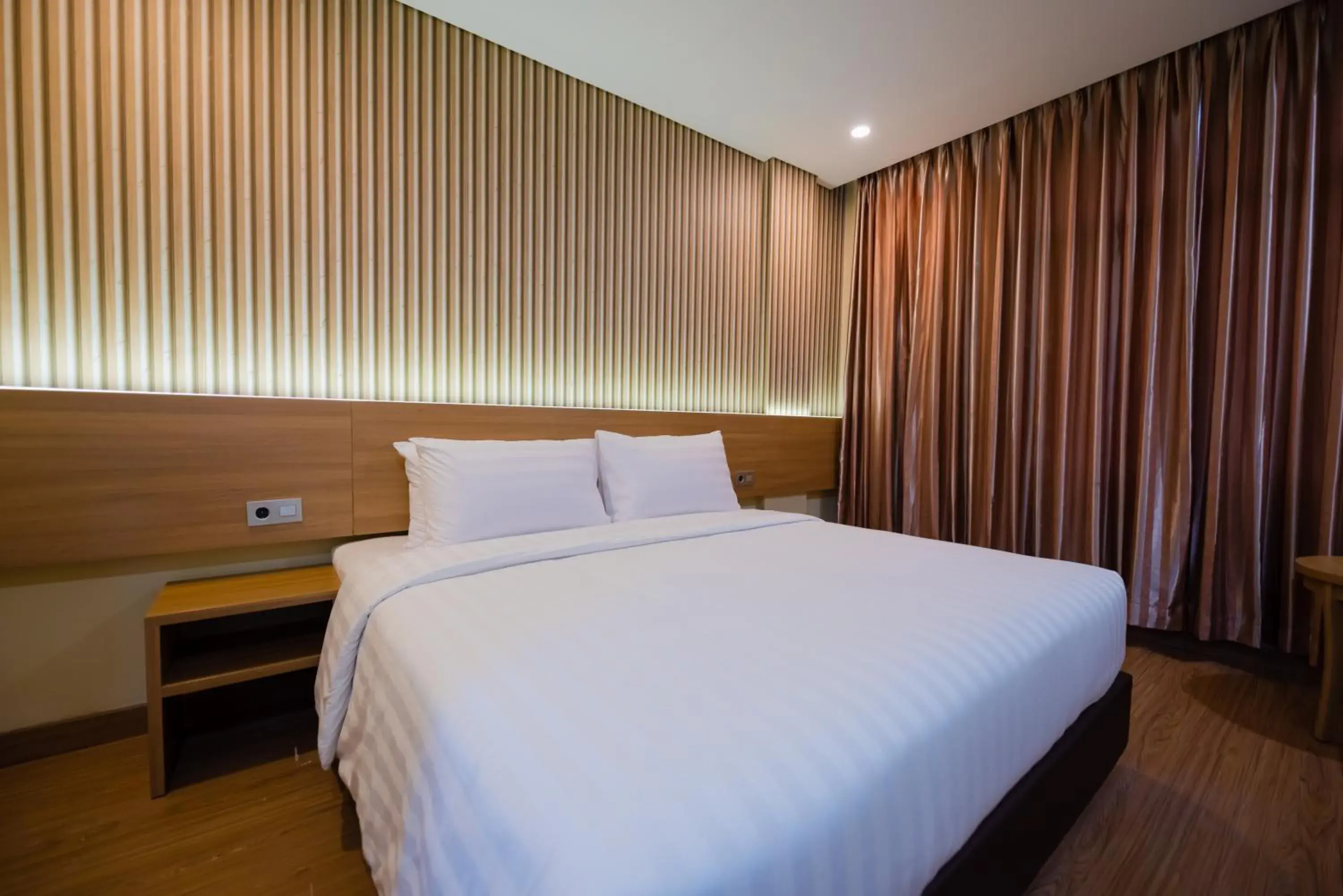 Bedroom, Bed in Grand Pasundan Convention Hotel Bedroom, Bed in Grand Pasundan Convention Hotel