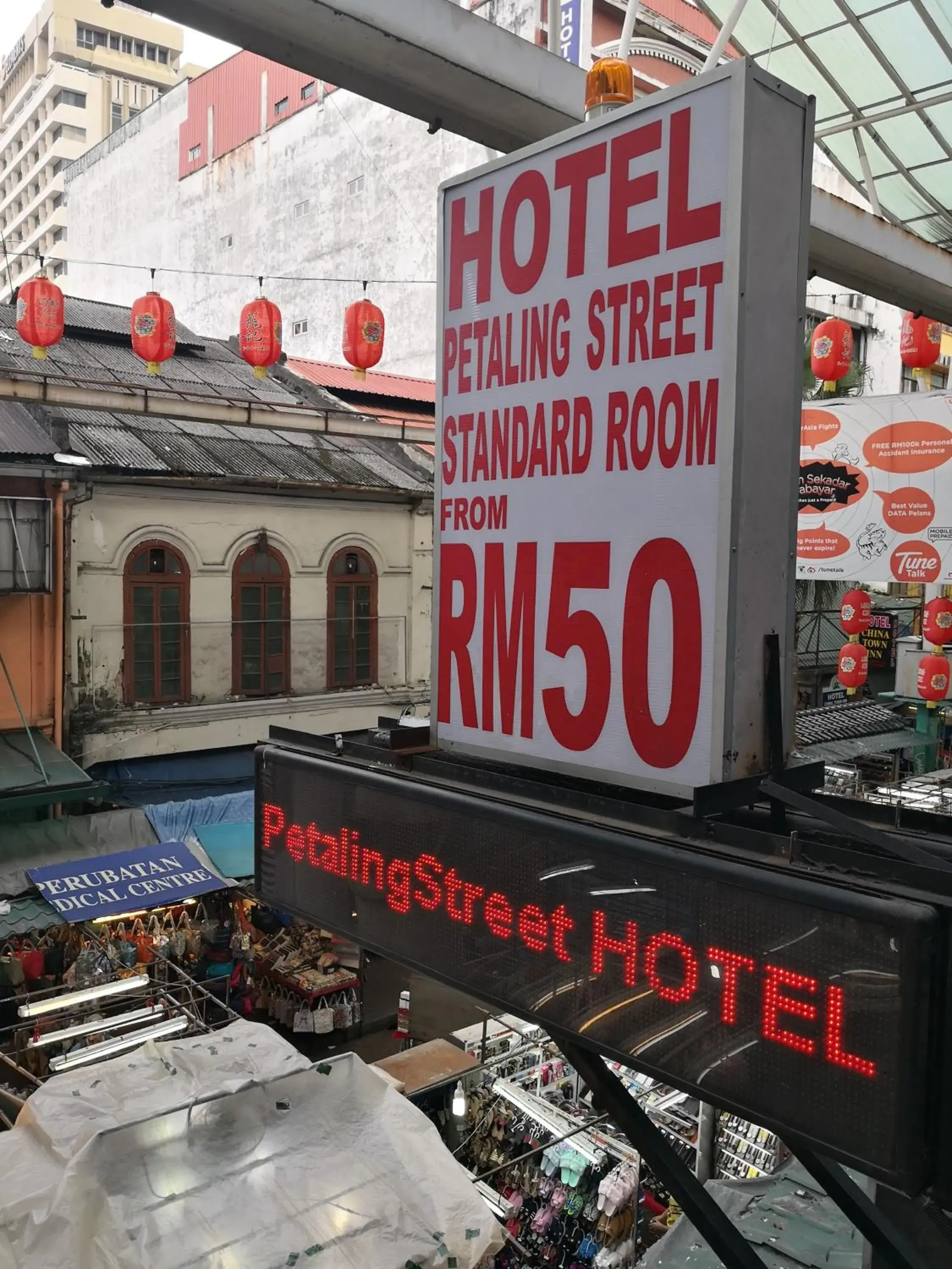 Property building in Petaling Street Hotel Chinatown Property building in Petaling Street Hotel Chinatown