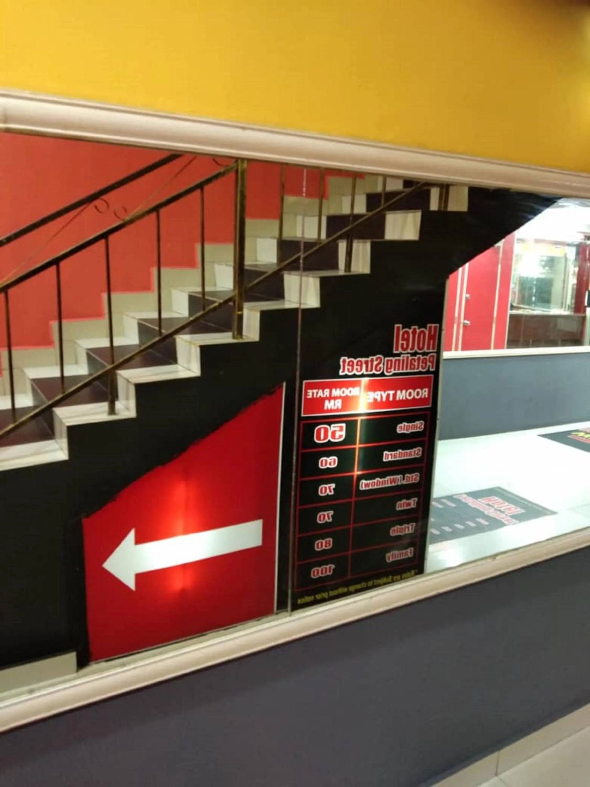 Facade/entrance in Petaling Street Hotel Chinatown