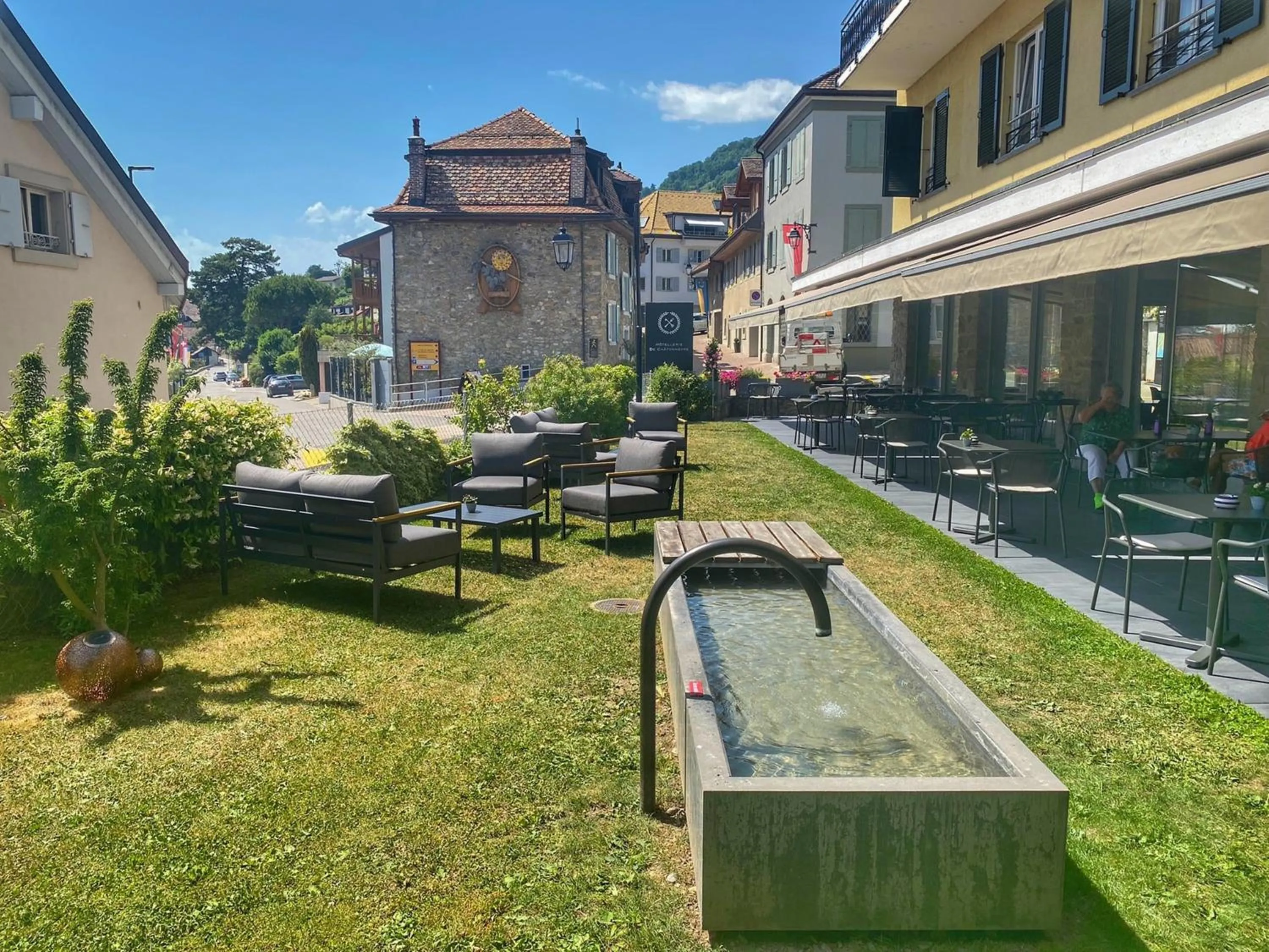 Garden in Châtonneyre Hotel & Restaurant