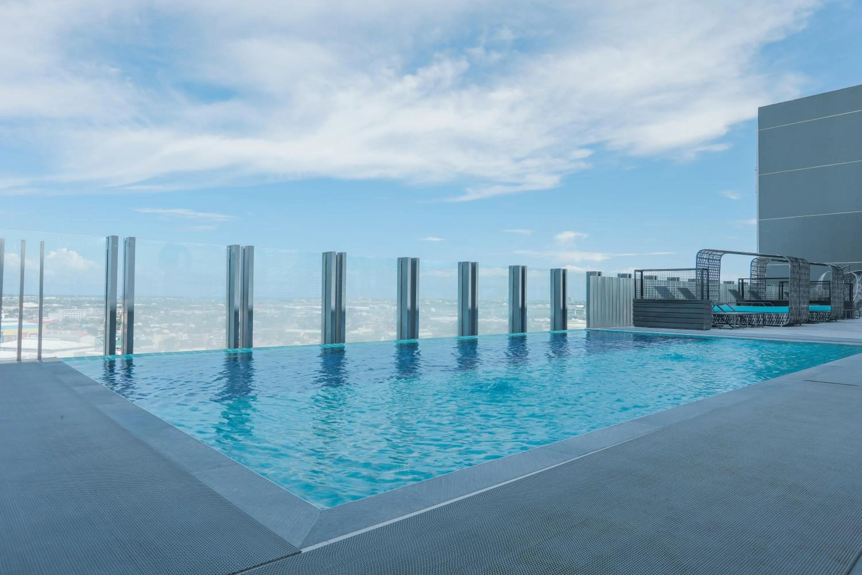 Swimming pool in bai Hotel Cebu