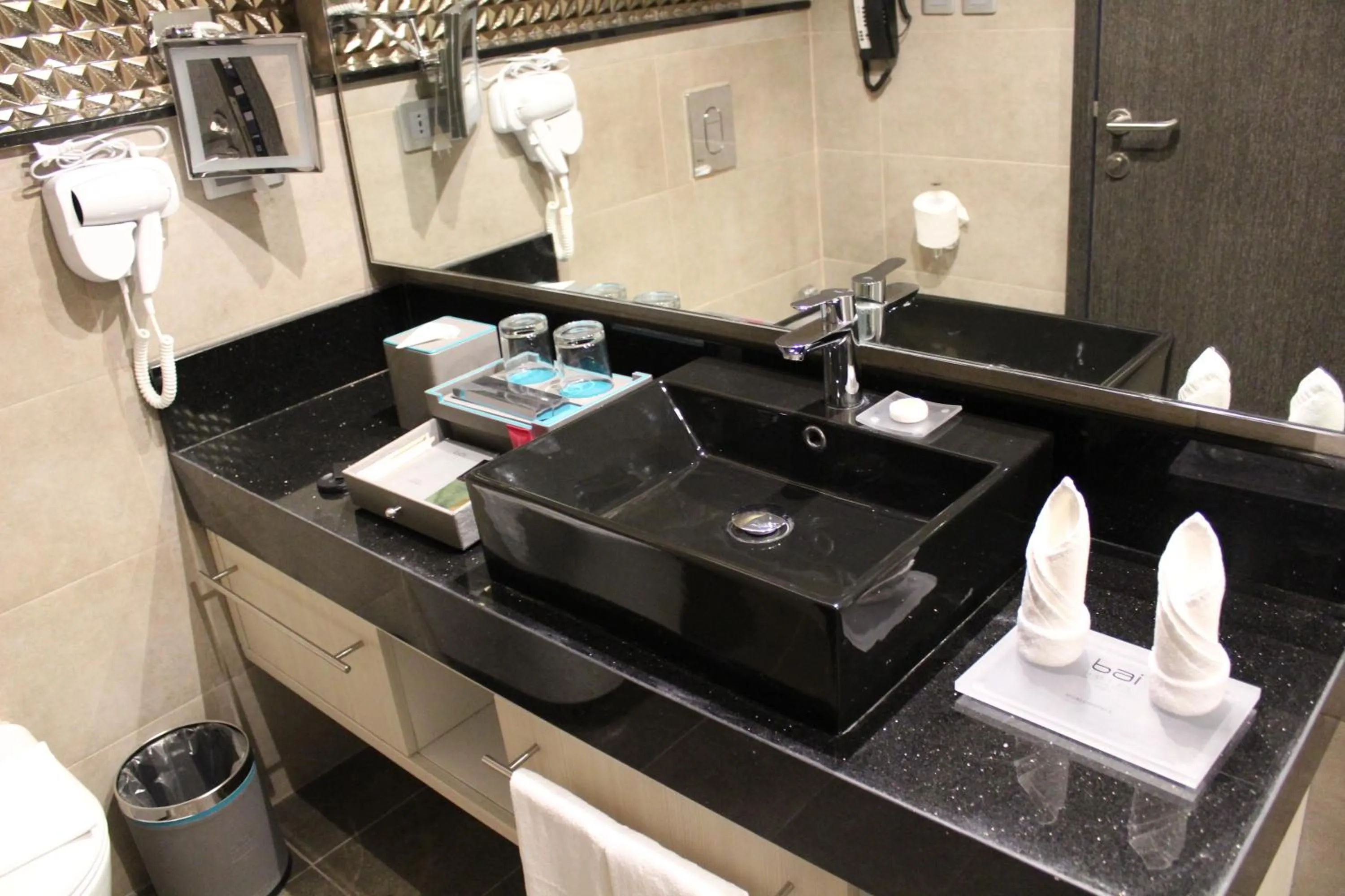 Bathroom in bai Hotel Cebu