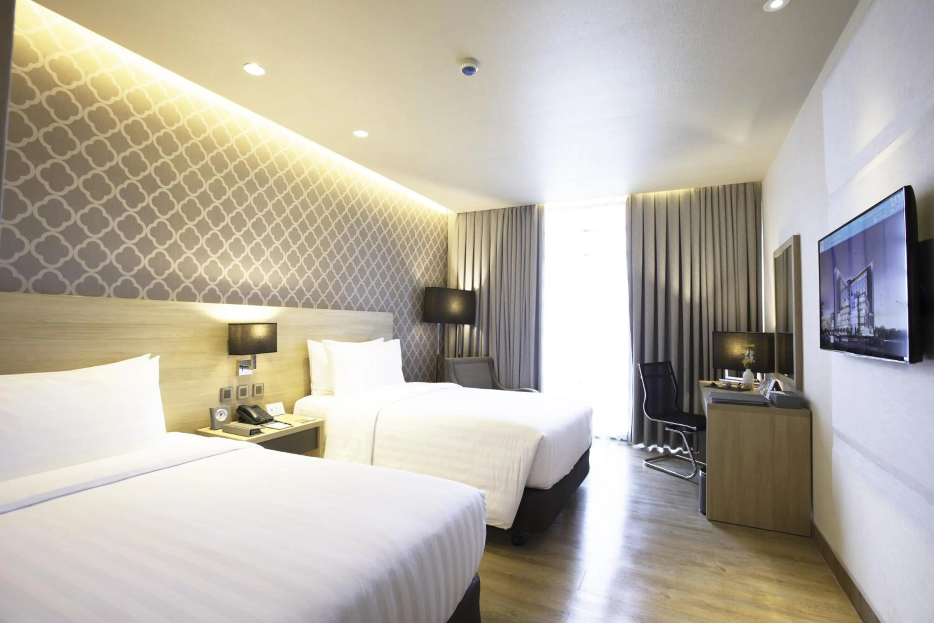 Photo of the whole room, Bed in bai Hotel Cebu