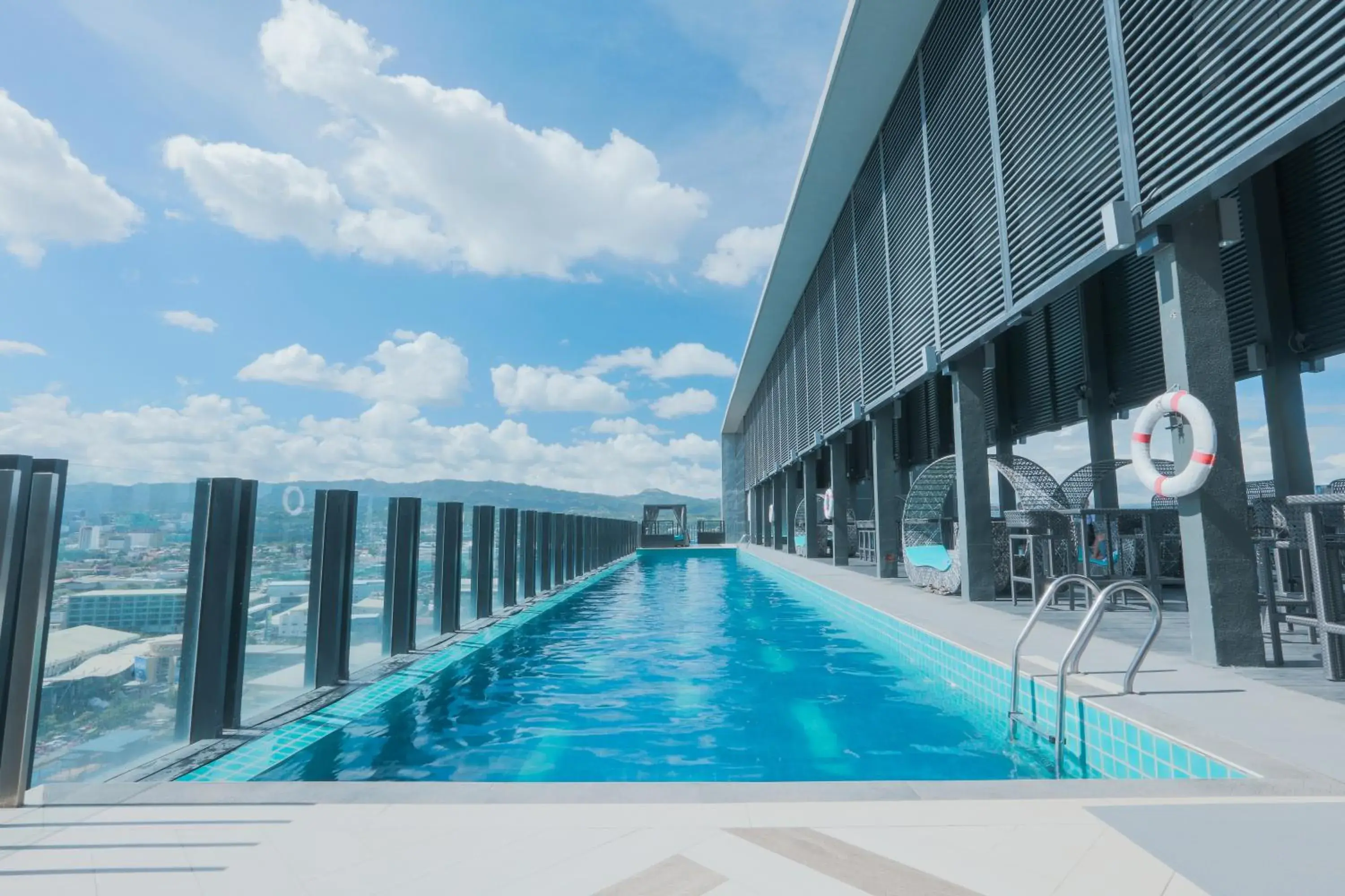 Swimming pool in bai Hotel Cebu Swimming pool in bai Hotel Cebu