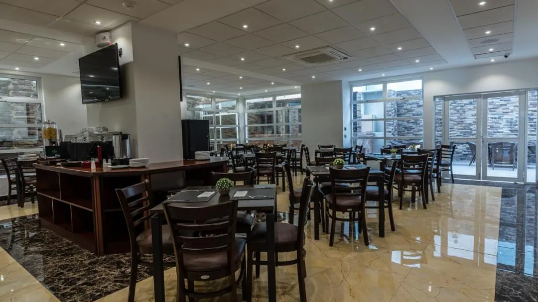Restaurant/places to eat in Hotel Costa Pacifico - Suite