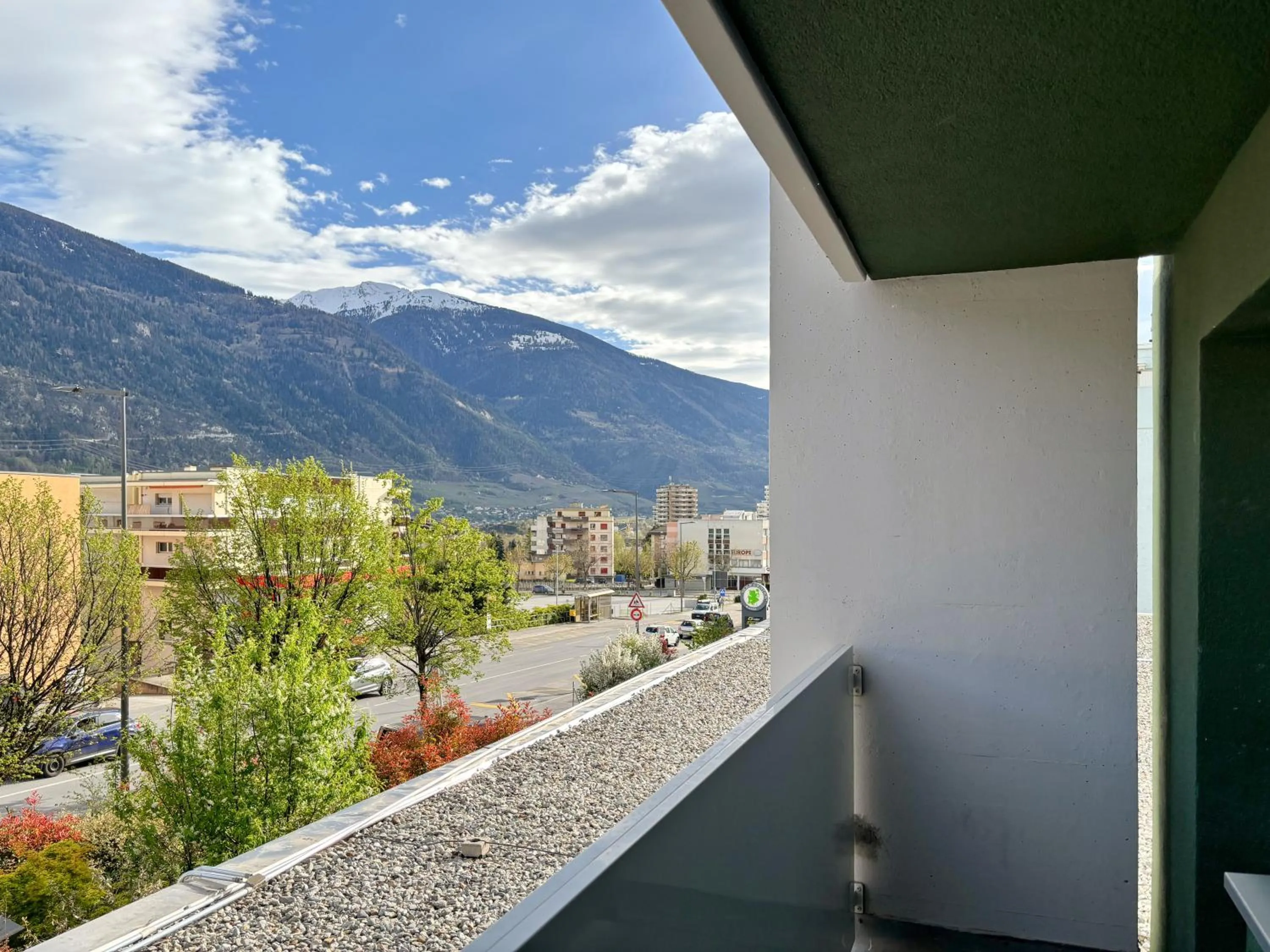 Balcony/Terrace in Nonanteneuf appart hōtel Sierre - contactless check-in